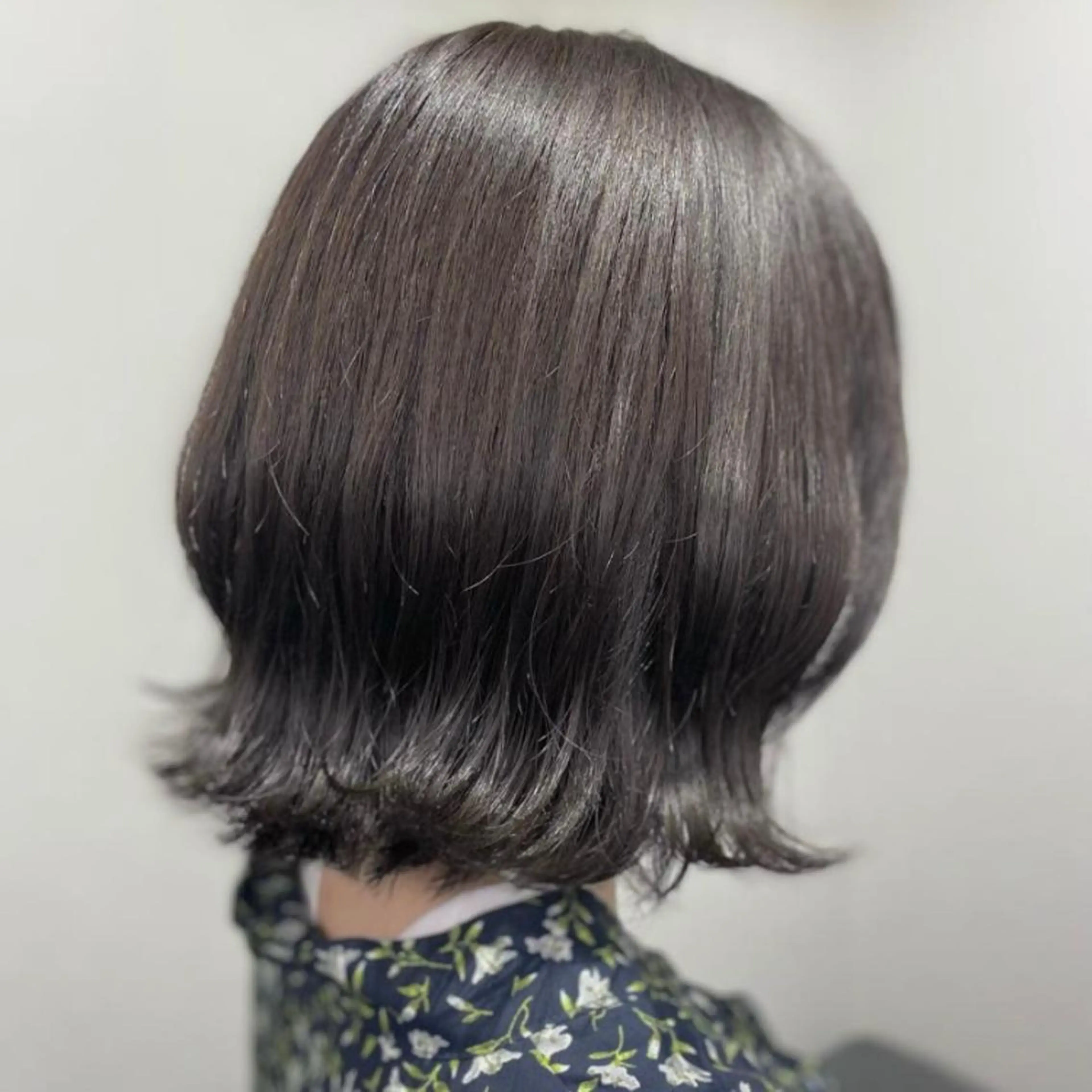 カラー ブリーチ グレージュ 🫧カラー＆エクステ 専門🤍松下🫧のヘアスタイル