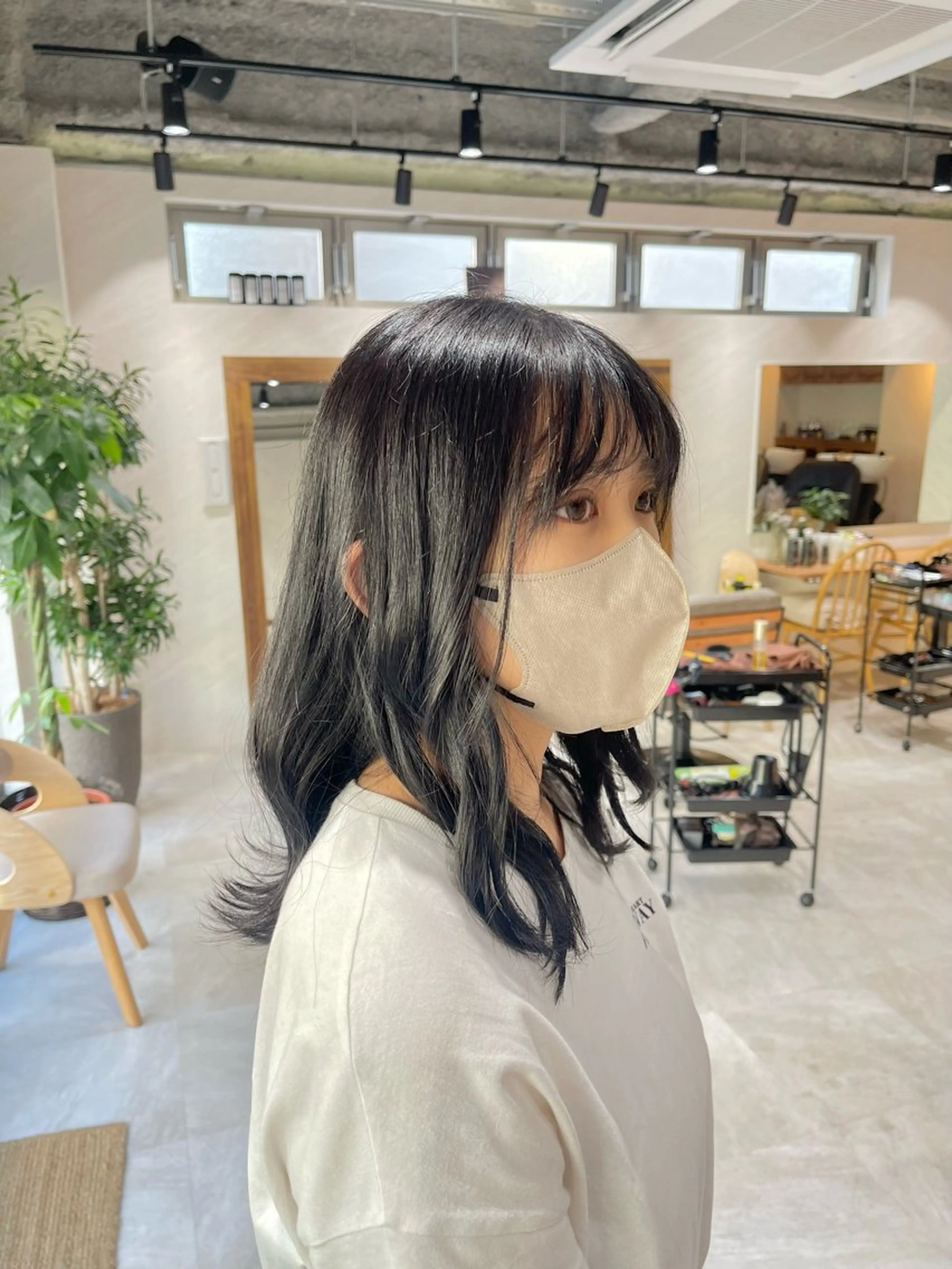 ミディアム カラー グレージュ オリーブグレージュ オリーブグレー カット ヘアカラー トリートメント 🩵ボブ/レイヤー /髪質改善🩵のヘアスタイル