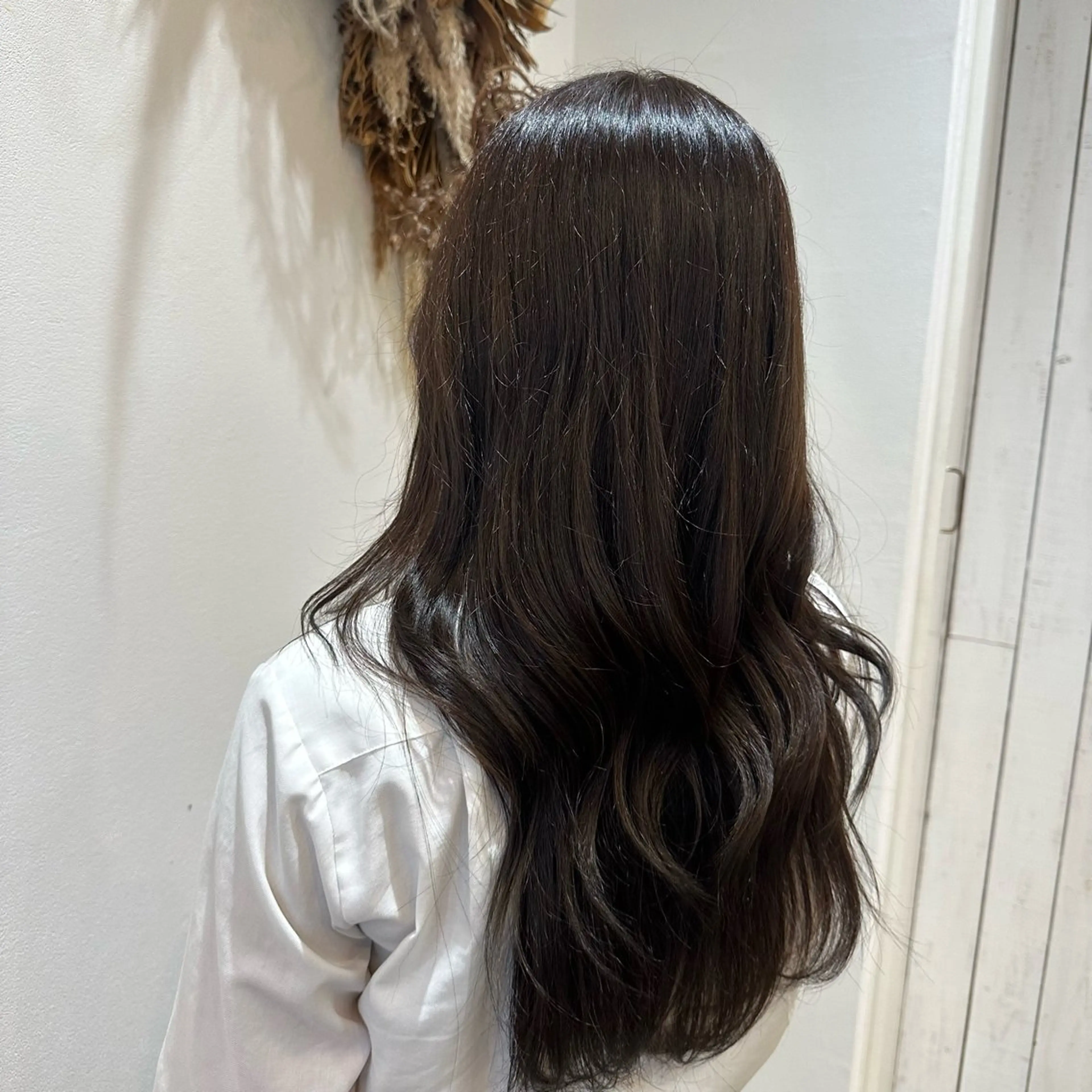 カラー ベージュカラー 岩本みるか/ 暖色カラー/ベージュのヘアスタイル