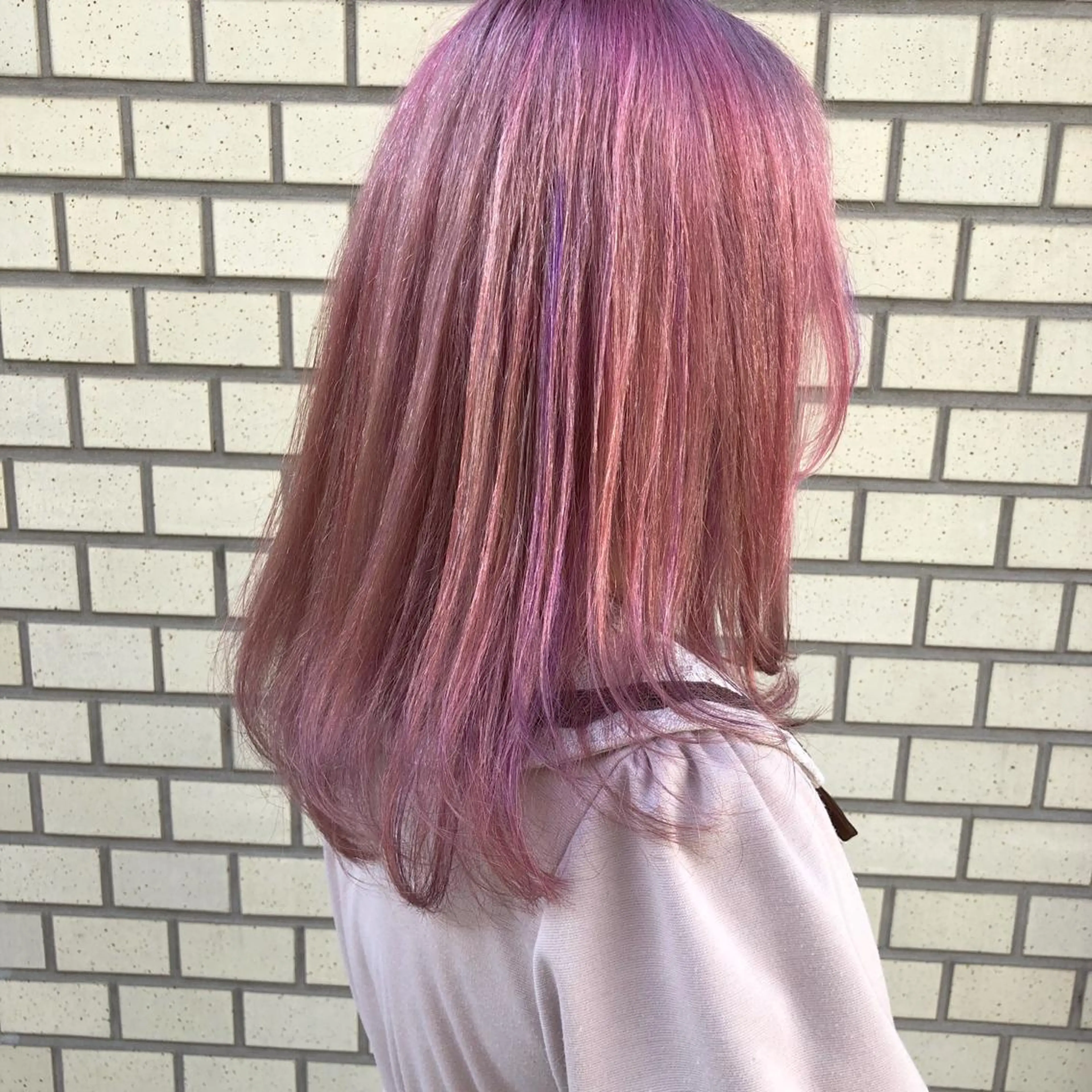 ミディアム カラー パーマ ヘアアレンジ ハイライトカラー ピンクカラー ハイライト ヘアカラー LUCK本厚木 浦住 貴大のヘアスタイル