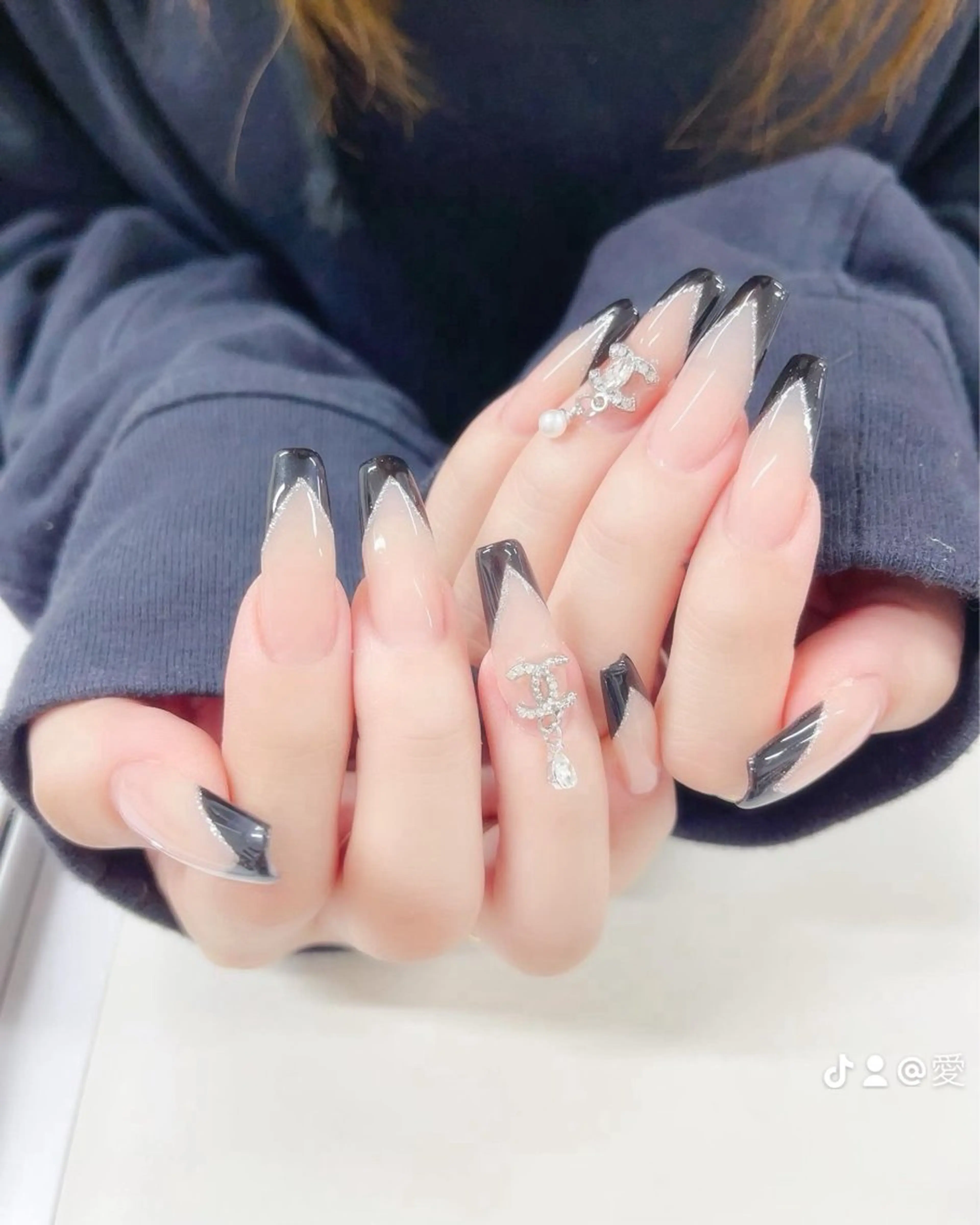 ネイル ストーンネイル ハンドネイル nail  salon  AI所属・nail salon AIのネイルデザイン