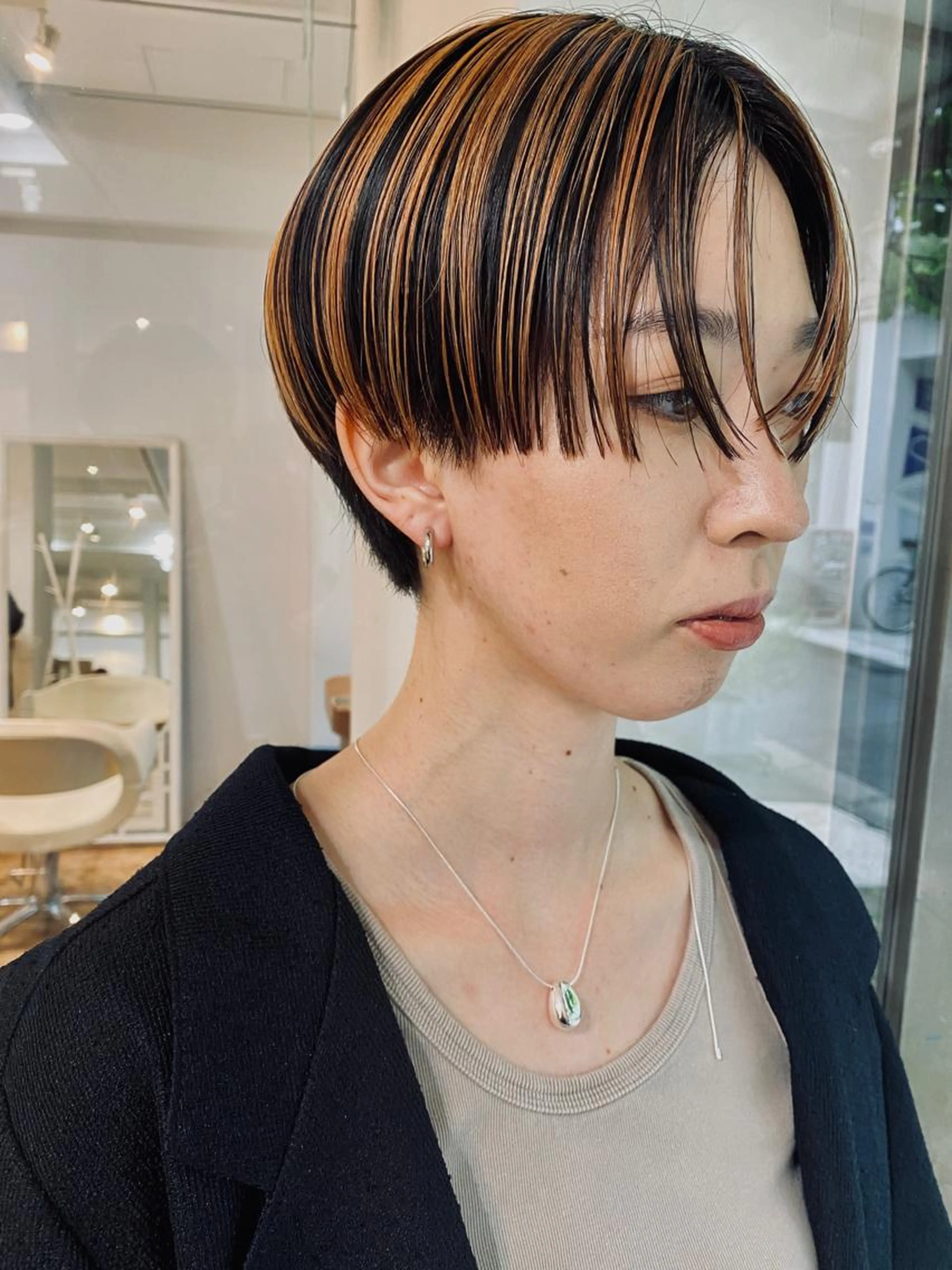 営業時間外限定　デザインカット＋ダブルカラーの写真