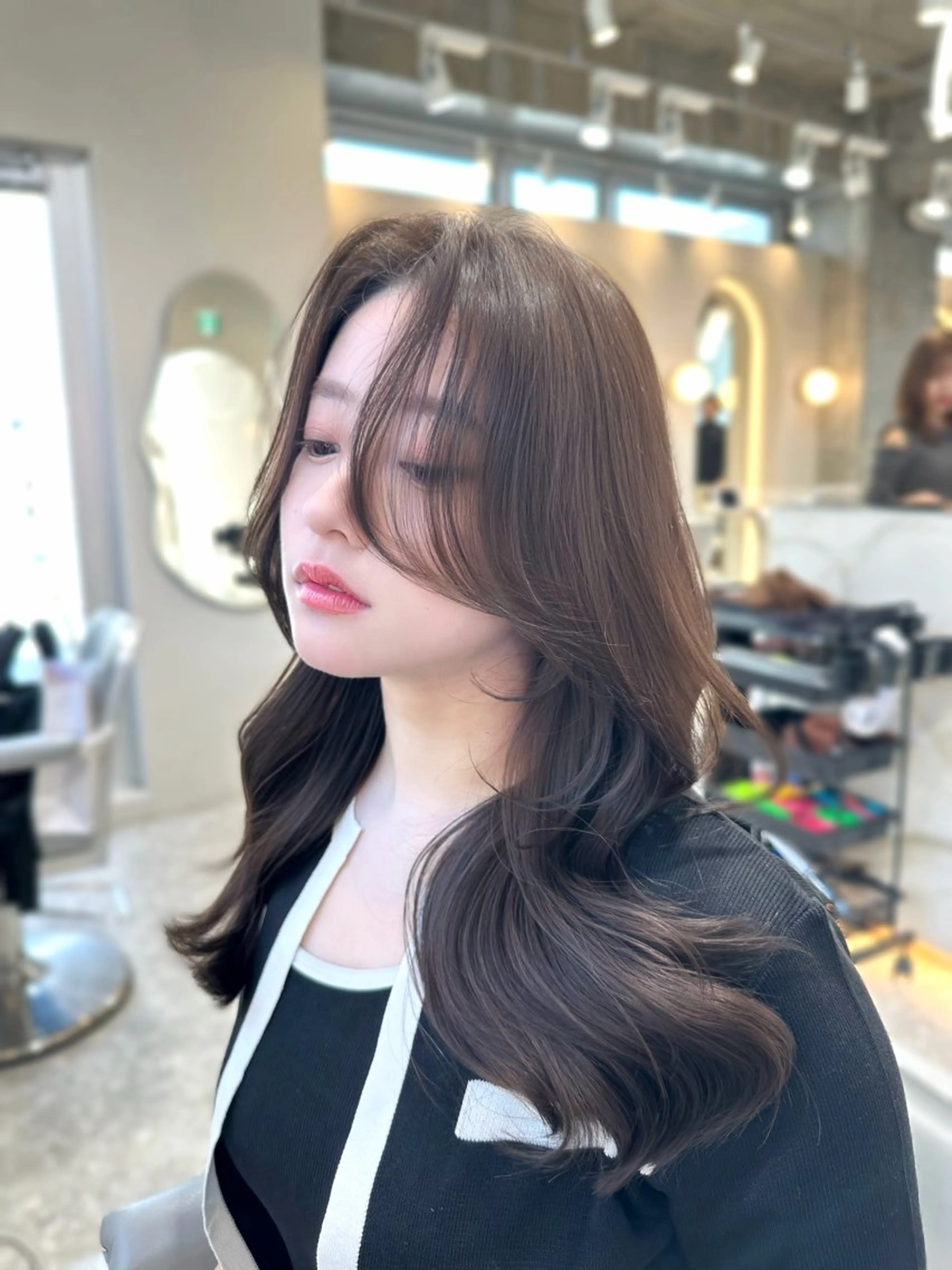 セミロング カラー カット ヘアカラー トリートメント ヘアセット 新宿/韓国レイヤー 髪質改善カラー/角所のヘアスタイル