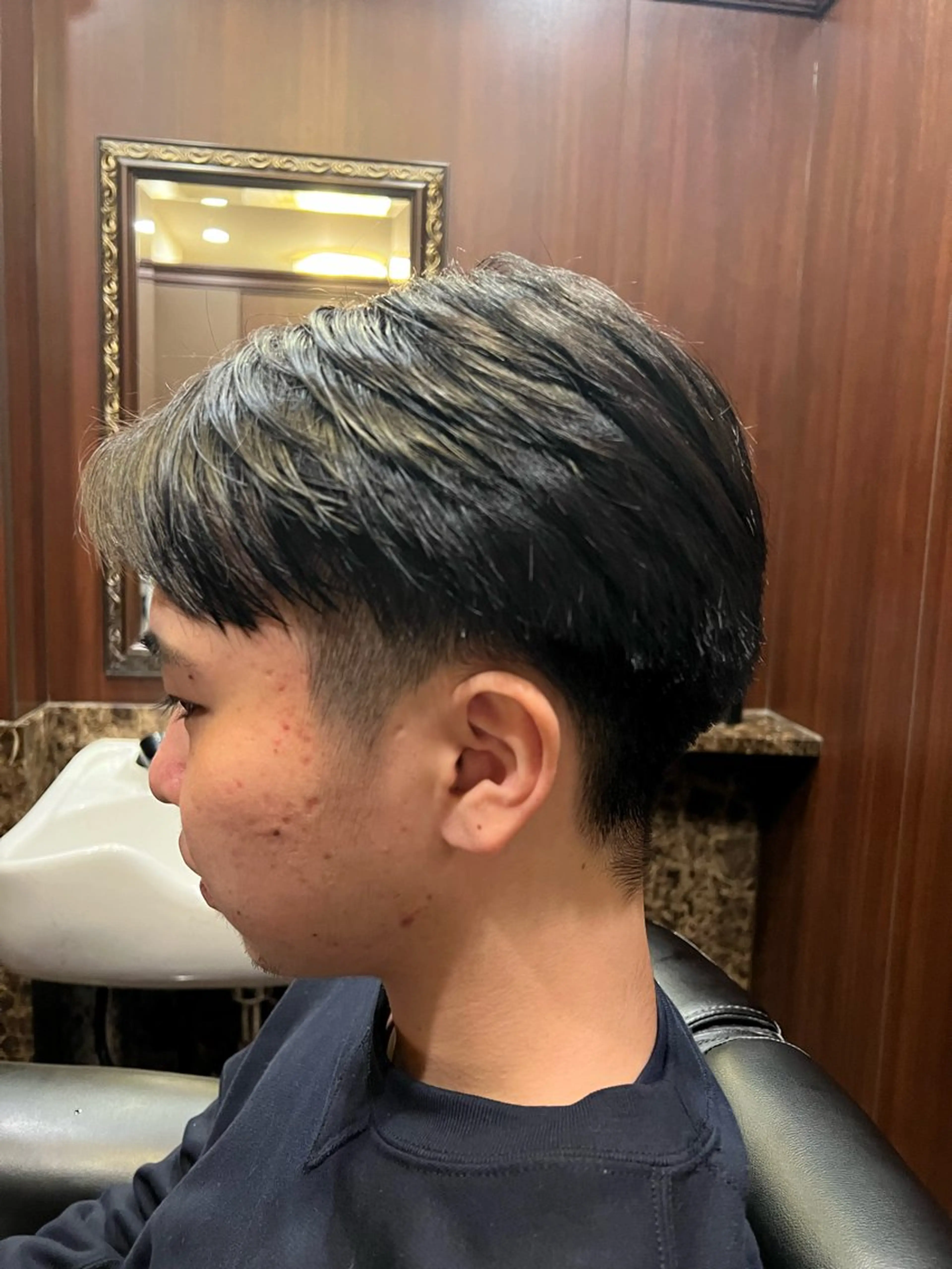 ミディアム メンズ ヒロ銀座バーバーショップ丸の内所属・秋山 琳太のヘアスタイル