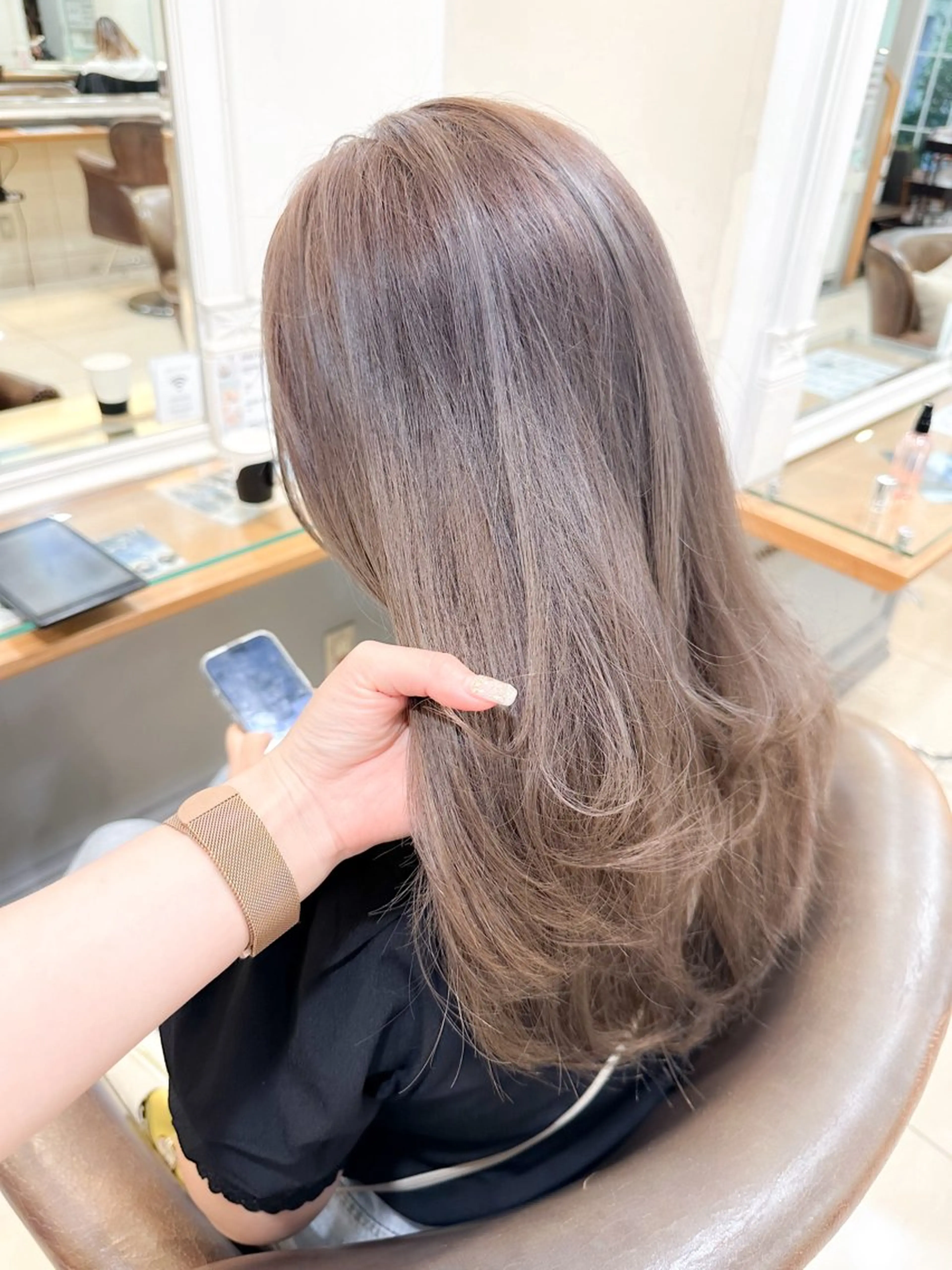 ロング カラー ダブルカラー グレージュ ハイトーンカラー ヘアカラー ✨カラー支持No.1 🧸ワキ カナコ🧸のヘアスタイル