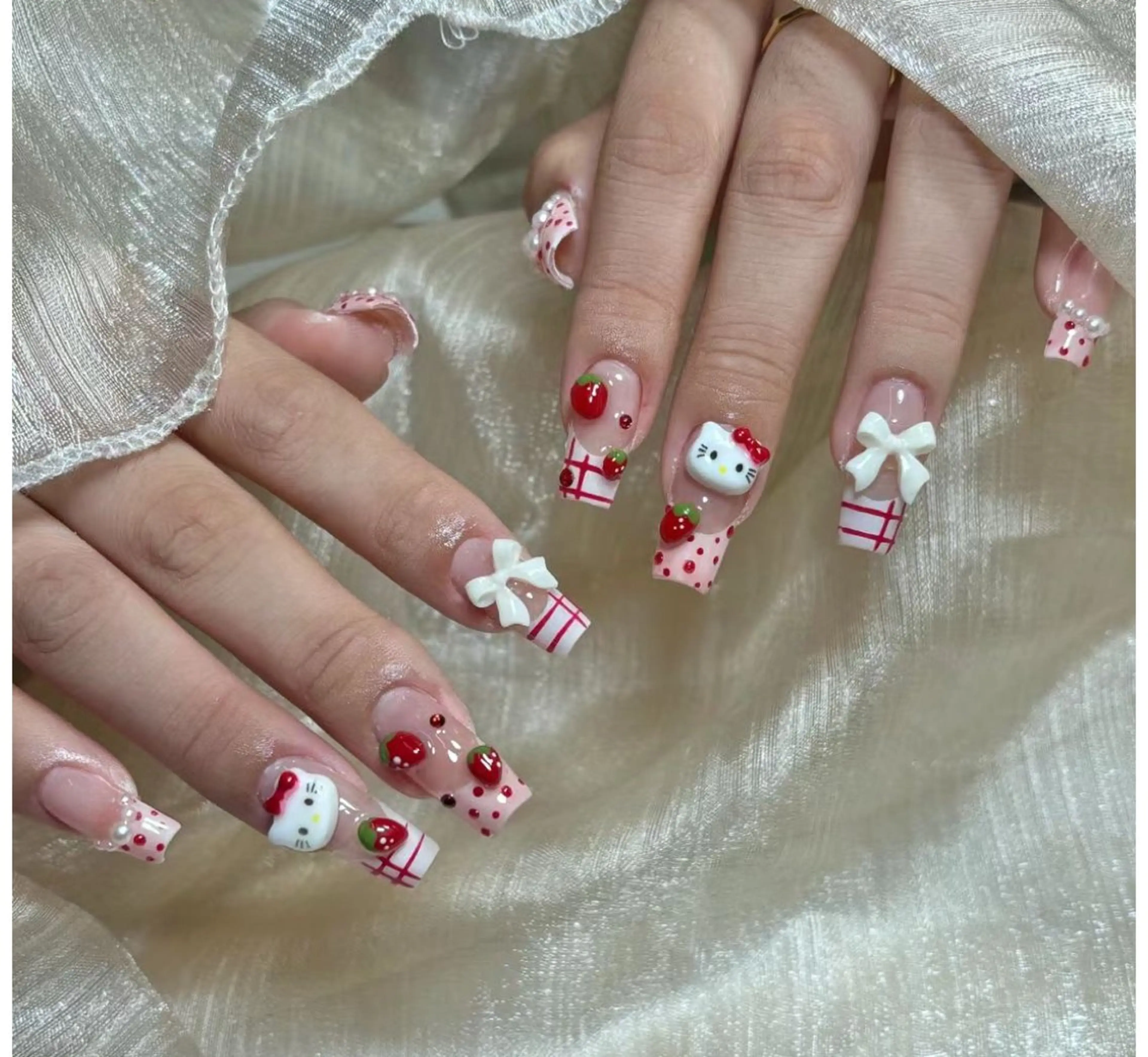 ネイル ハンドネイル MiuMiu Nailのネイルデザイン