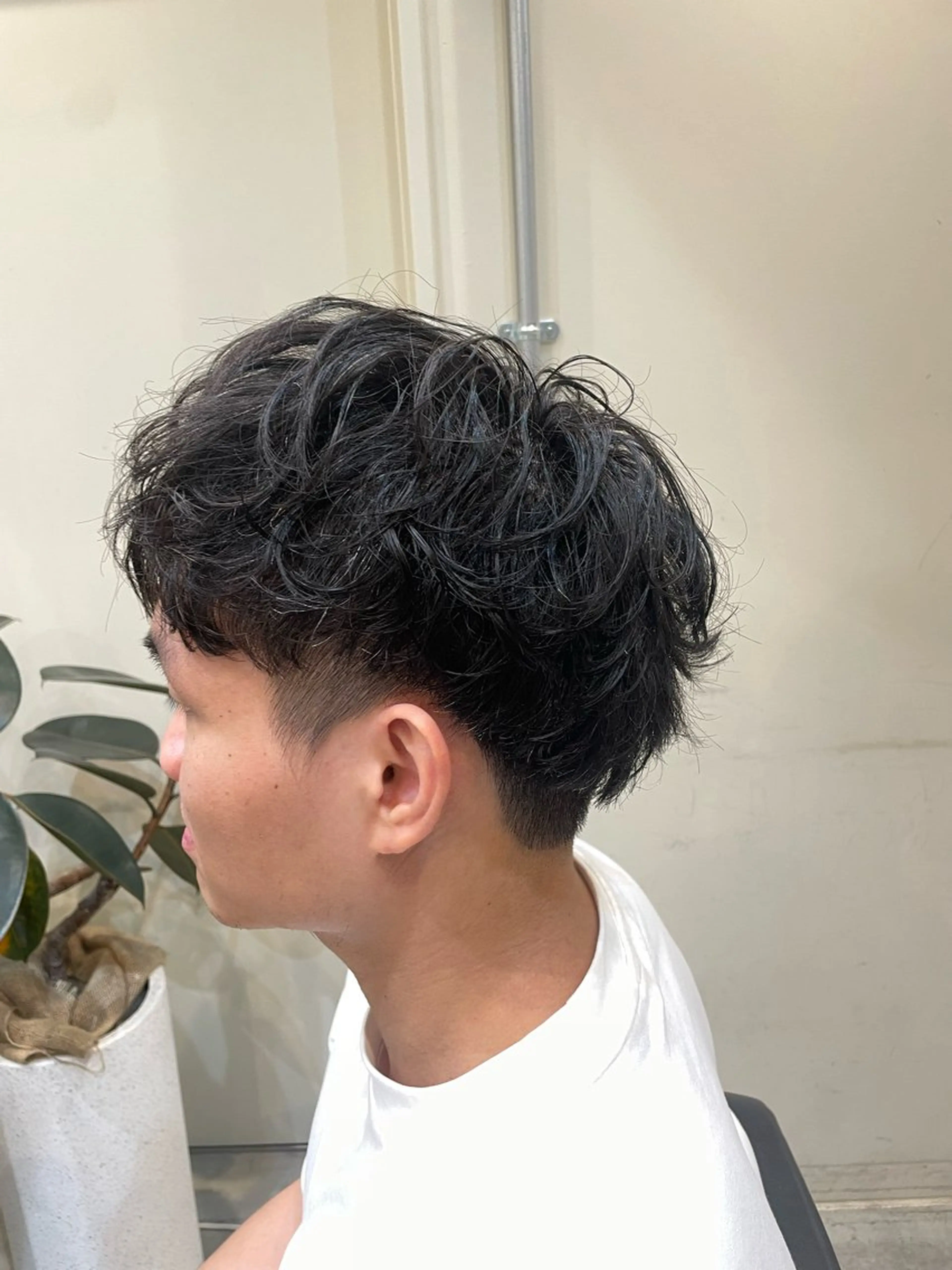 パーマ メンズ メンズパーマ レイヤーカット大人気 💛吉田百花のヘアスタイル