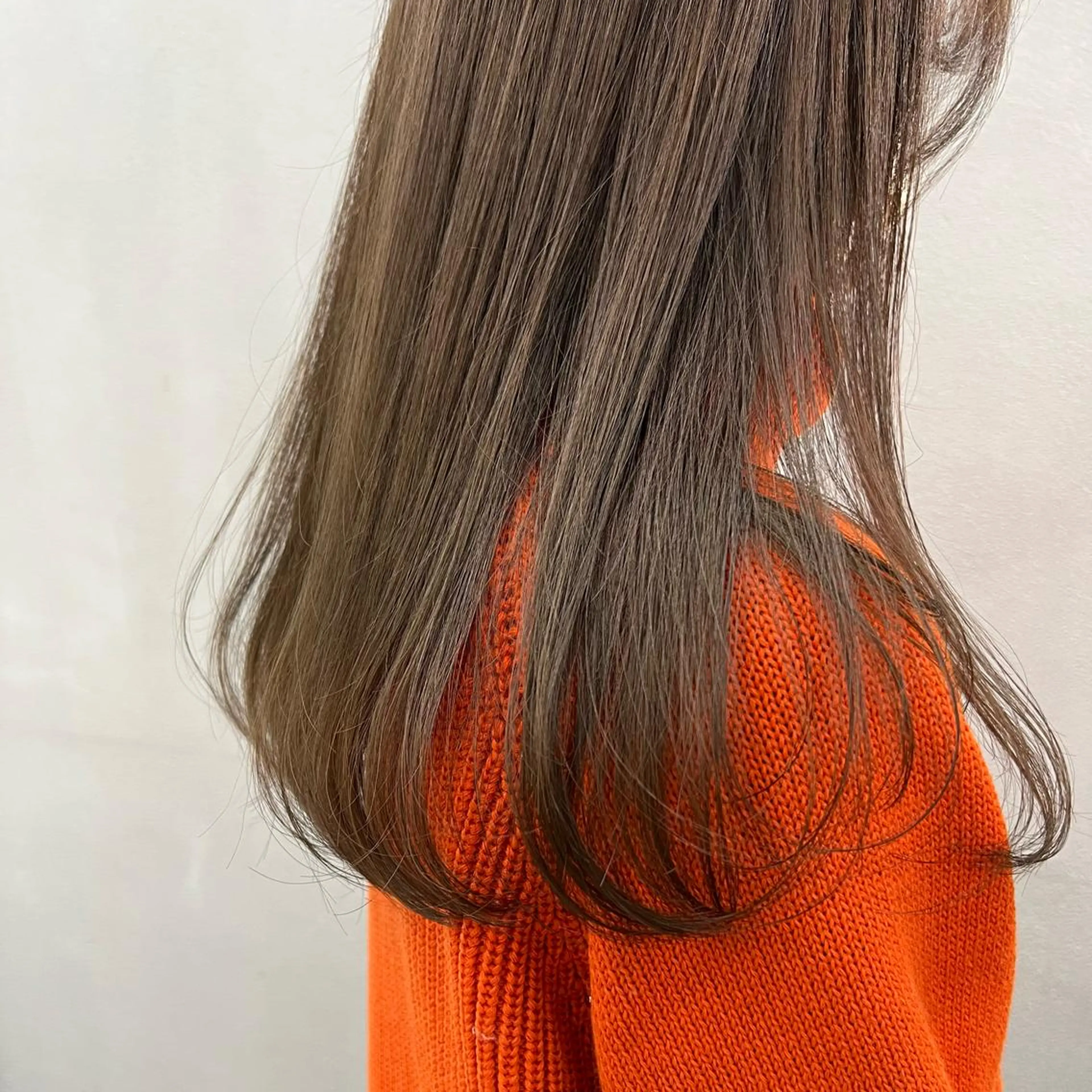 ミディアム カラー ブラウンカラー シルバー カット ヘアカラー トリートメント お顔まわりカット🌱 emo.村松泉綺のヘアスタイル
