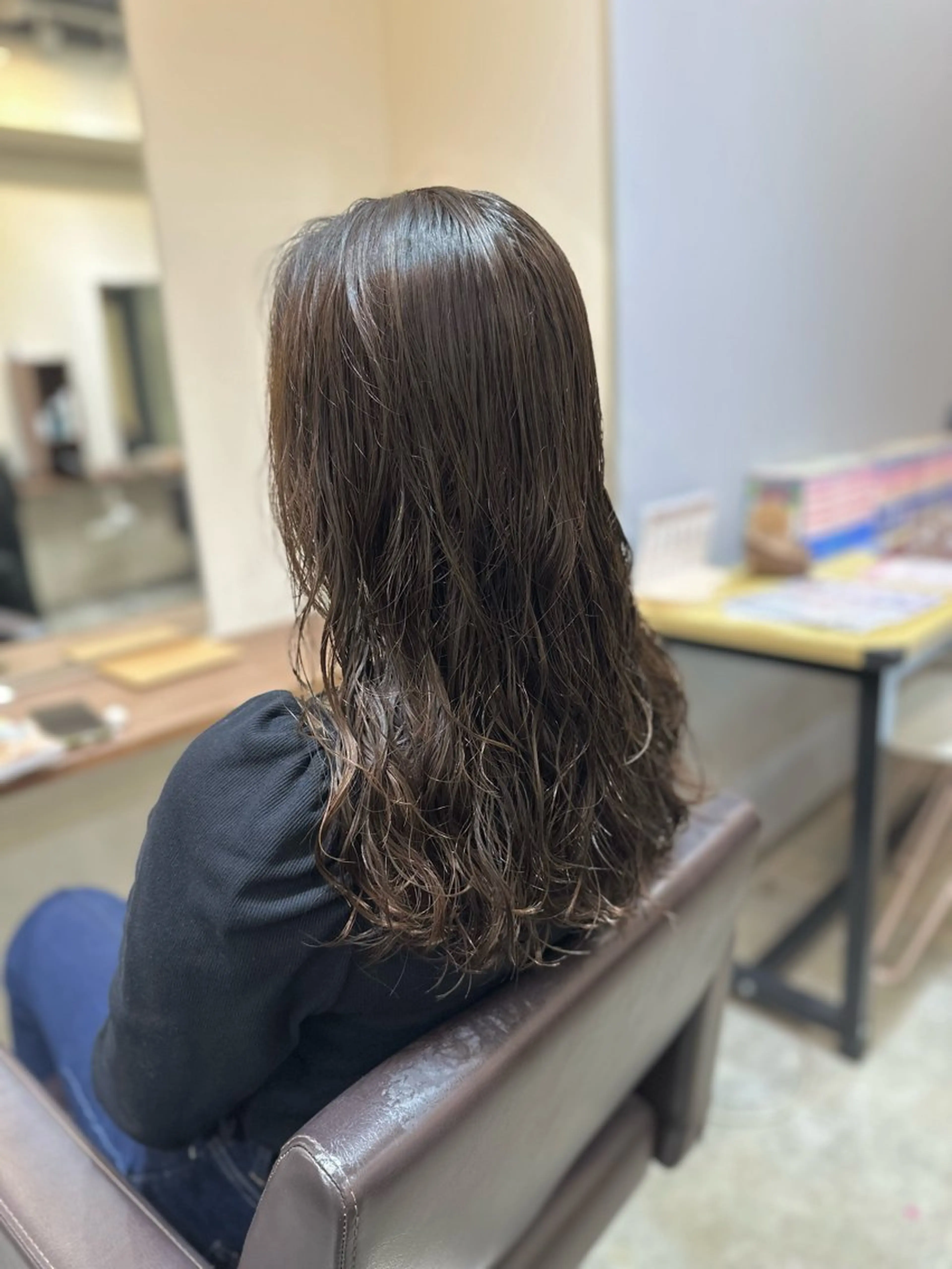 ロング カラー パーマ カット ヘアカラー パーマ トリートメント 小顔カット✨ 透明感カラー✨kyoのヘアスタイル