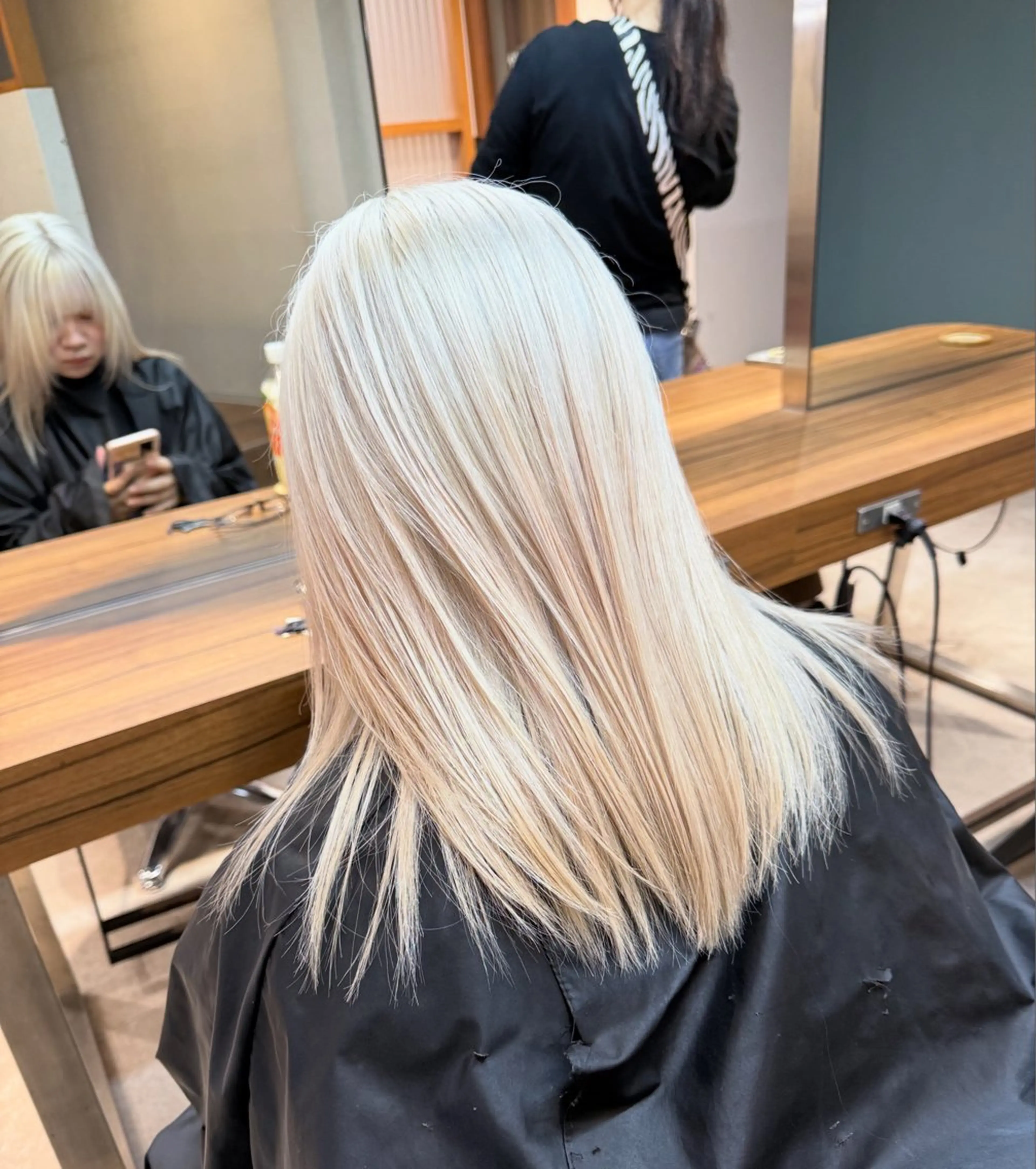 セミロング カラー カット ヘアカラー トリートメント 岡本 太陽☀️のヘアスタイル