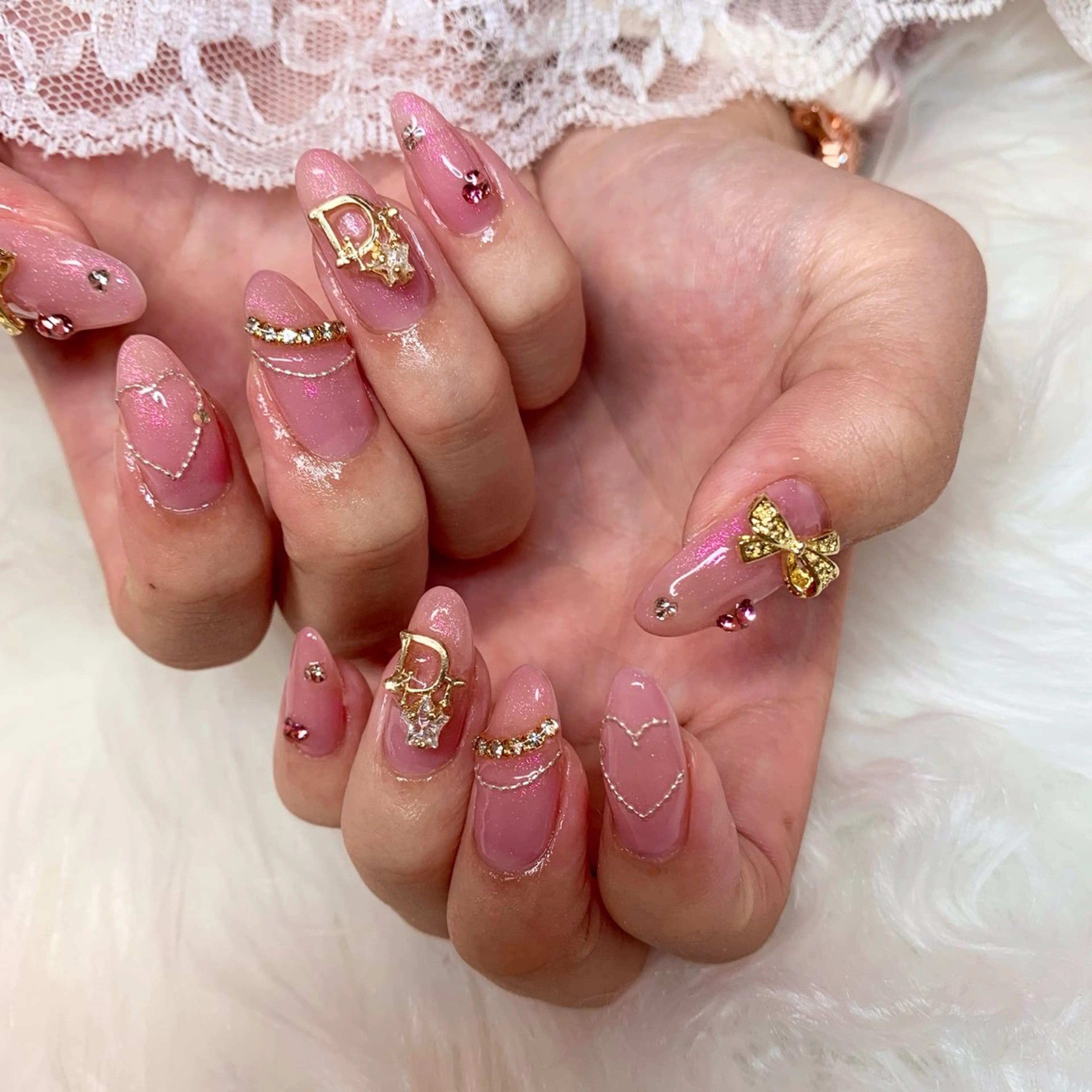 ネイル ハンドネイル La neige* yuki 🥯🍑のネイルデザイン