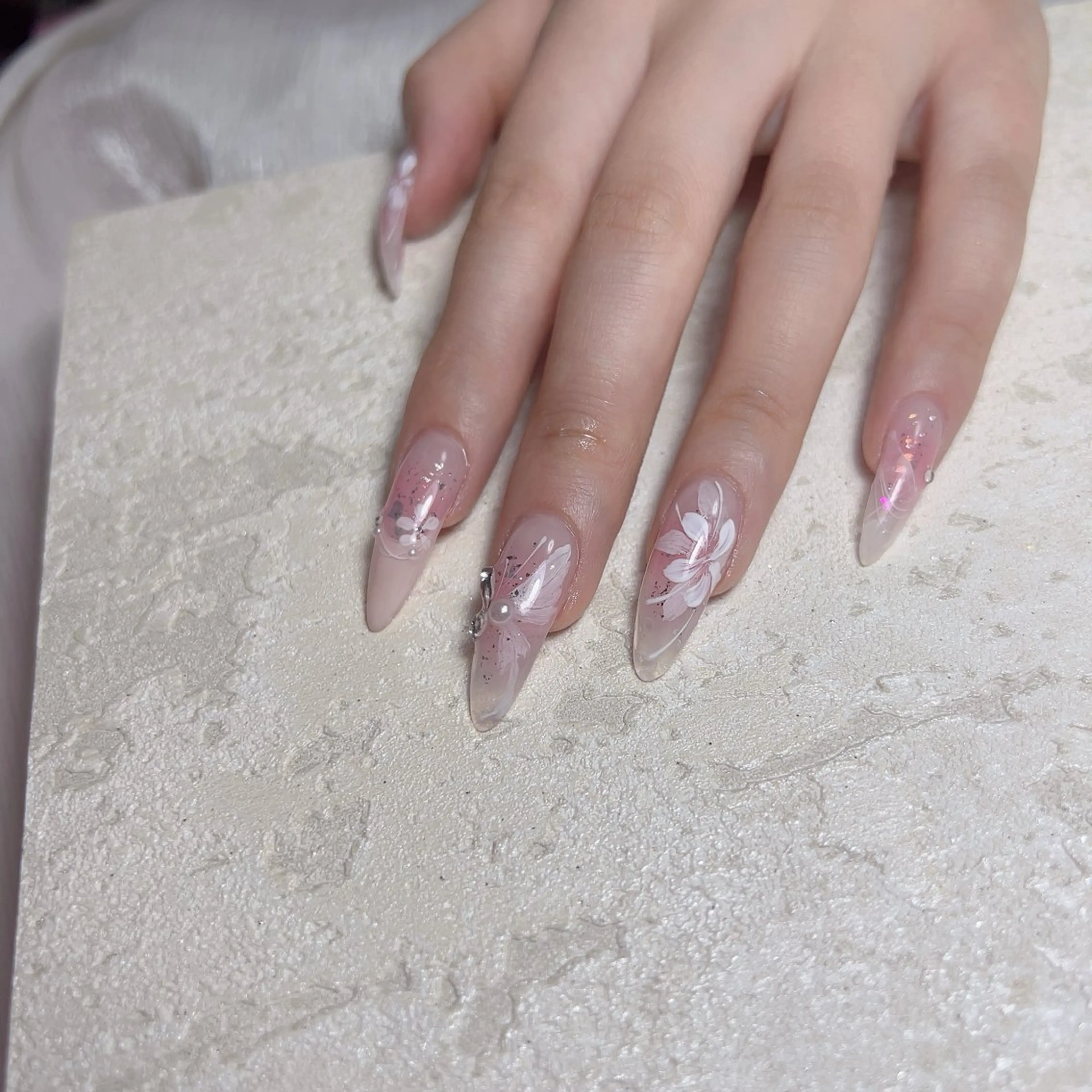 ネイル ハンドネイル ハンドケア 🎀Pink ピンク🎀のネイルデザイン