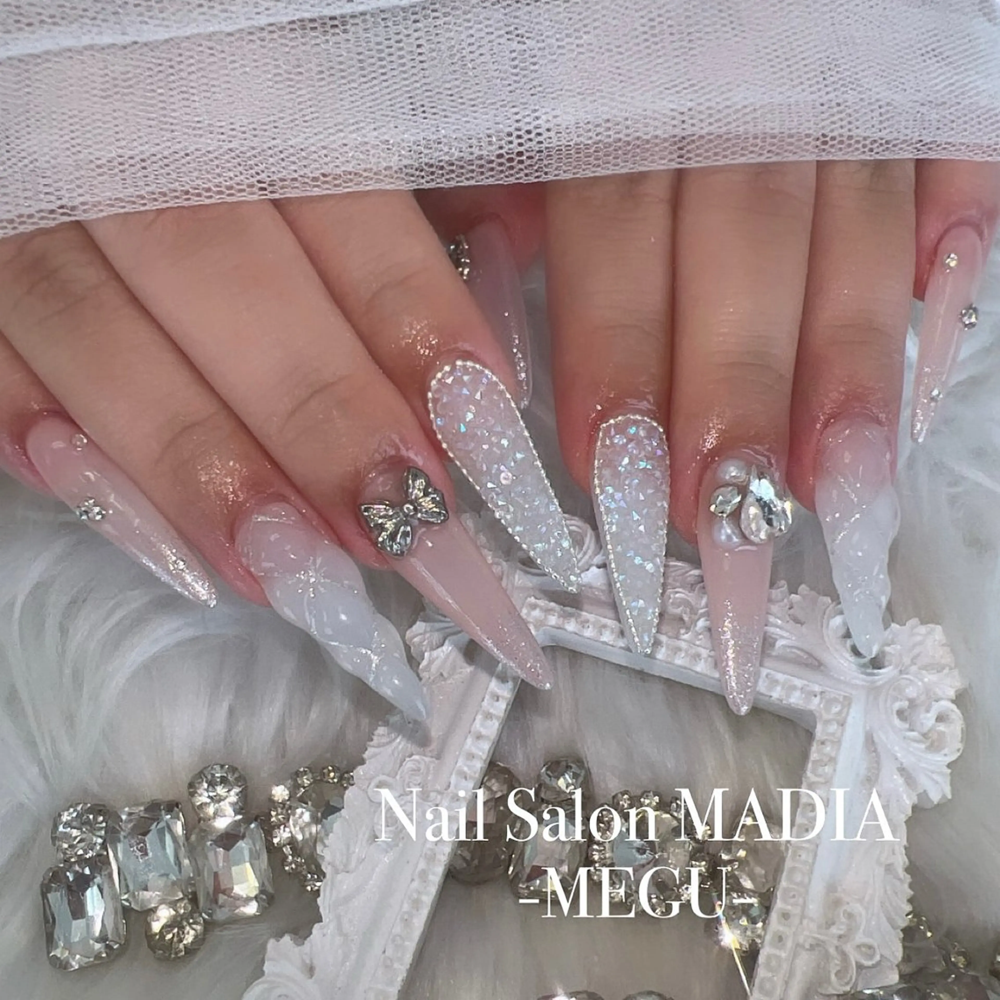 ネイル MADIA藤沢所属・MADIA MEGUのネイルデザイン