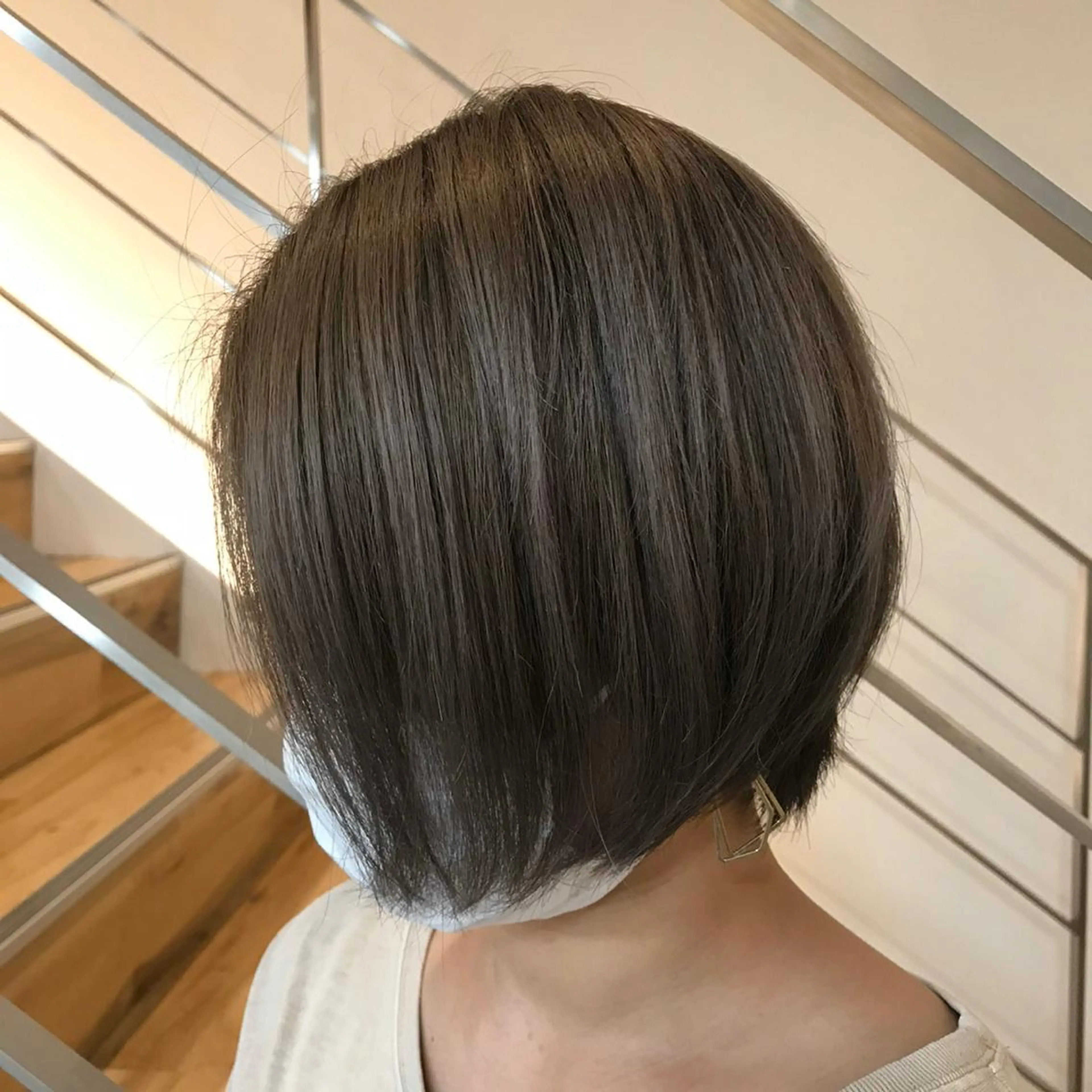 ショート カラー アディクシーカラー グレージュ ハイトーンカラー くびれヘア ショートヘア ⭐️N° blao 名古屋栄【髪質改善】のヘアスタイル
