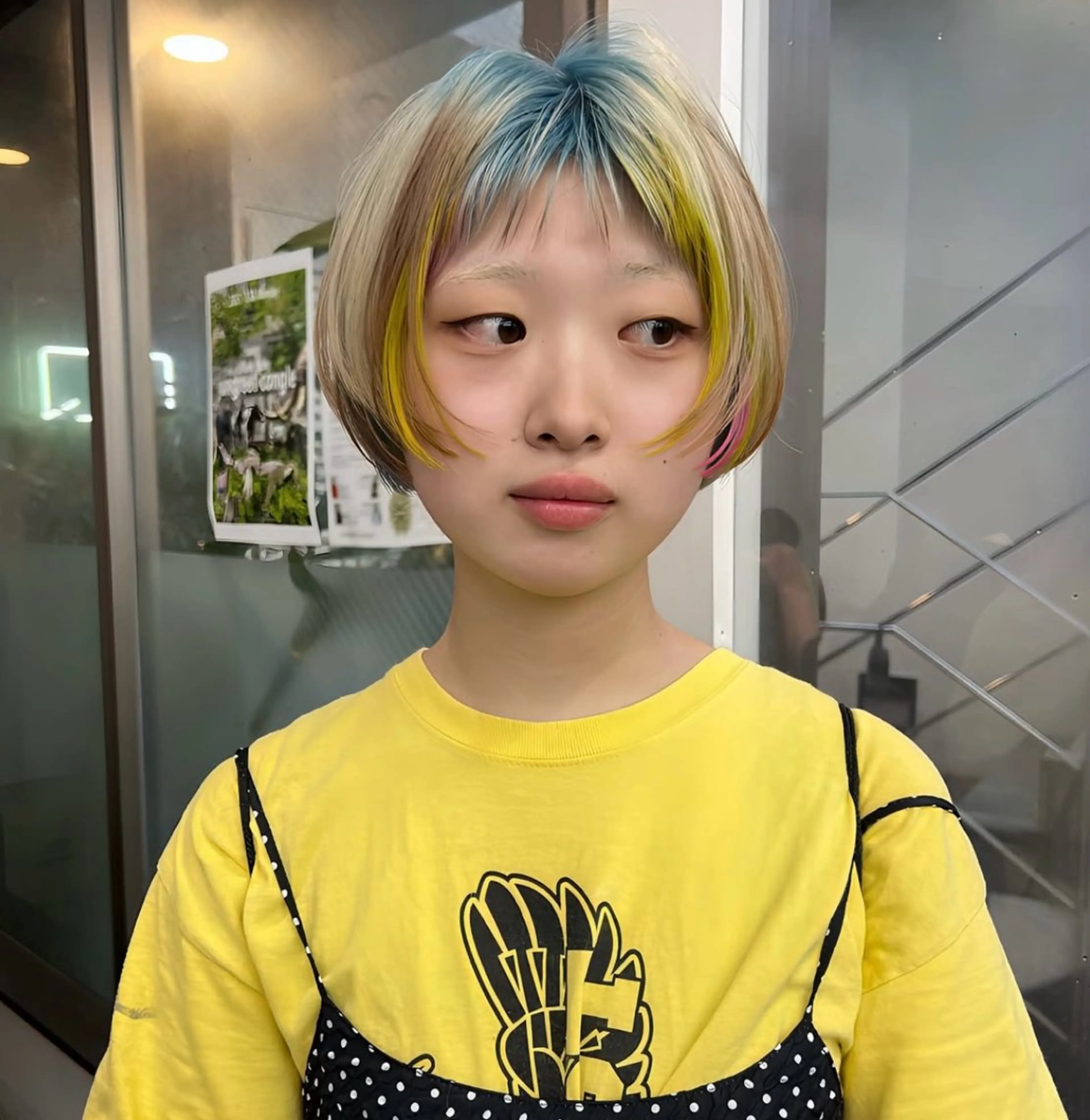 ショート ヘアカラー ハイトーン🫀 デザイン🪐yumeのヘアスタイル