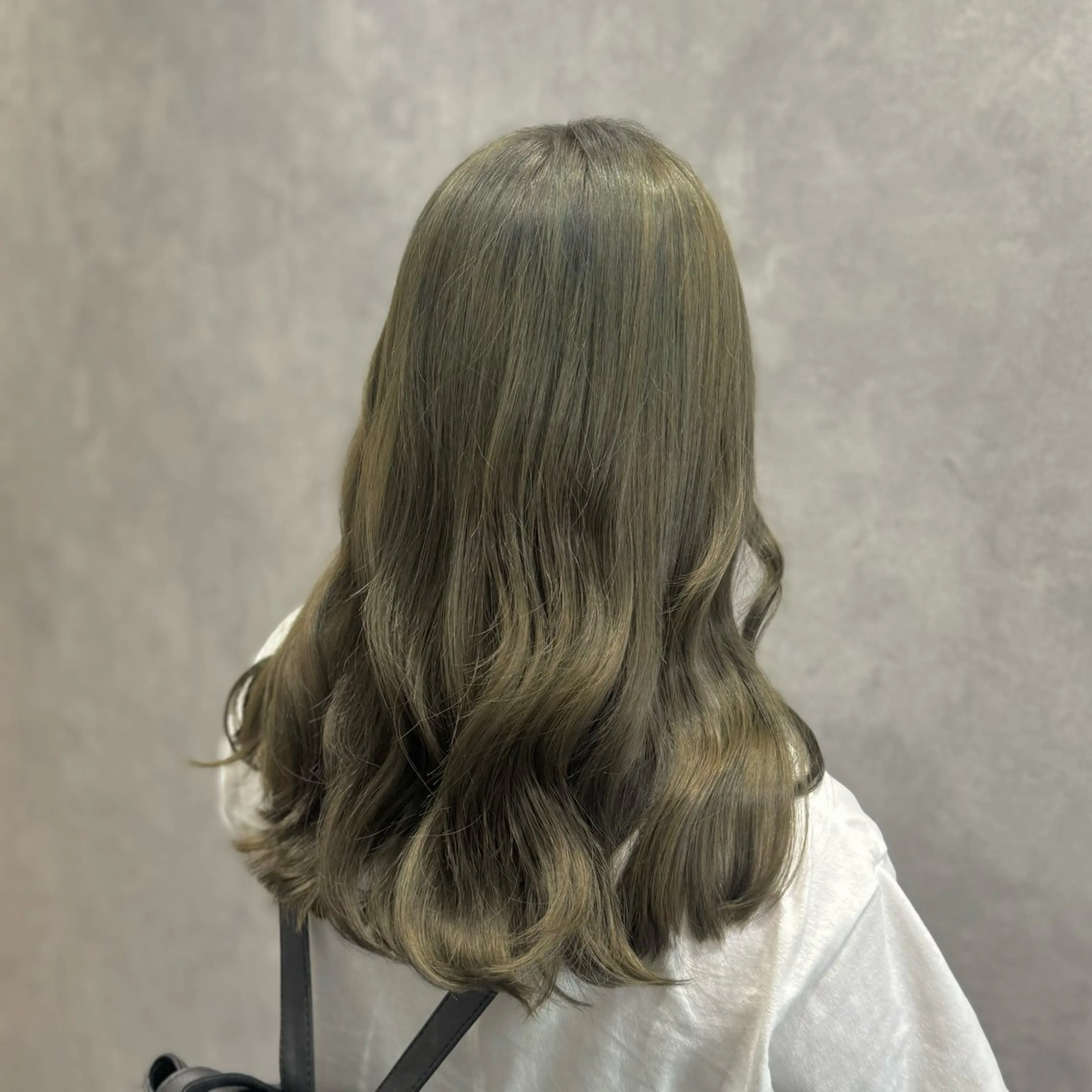 ミディアム ヘアカラー ❤️‍🔥シールエク ＋カラー京❤️‍🔥のヘアスタイル