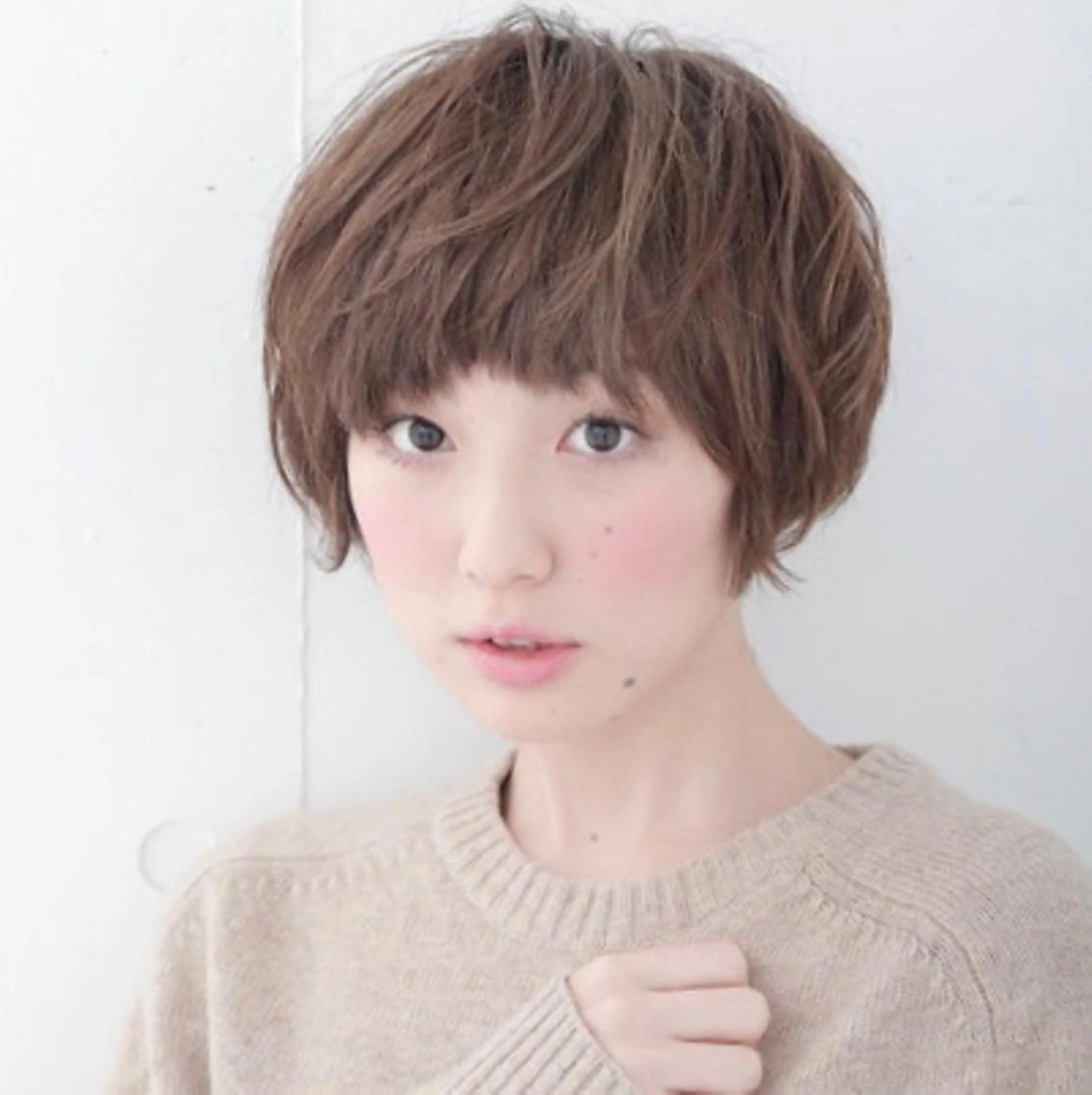 ショート カラー ハイライトカラー ハイライト ショートヘア Sara所属・鈴木 悠史のヘアスタイル