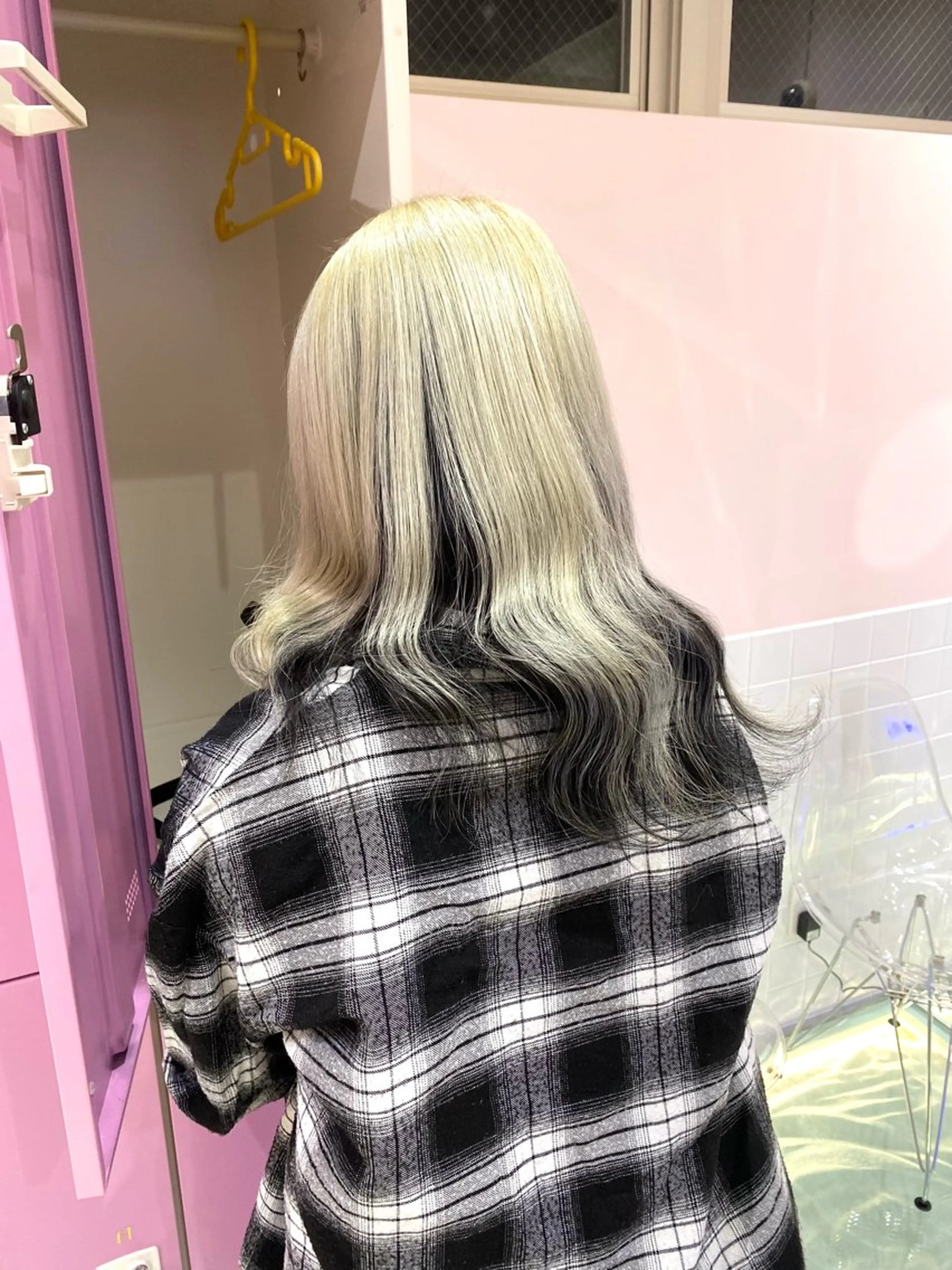 セミロング カラー ヘアカラー トリートメント 美優🦕ツヤ髪 /ハイトーン🩶のヘアスタイル