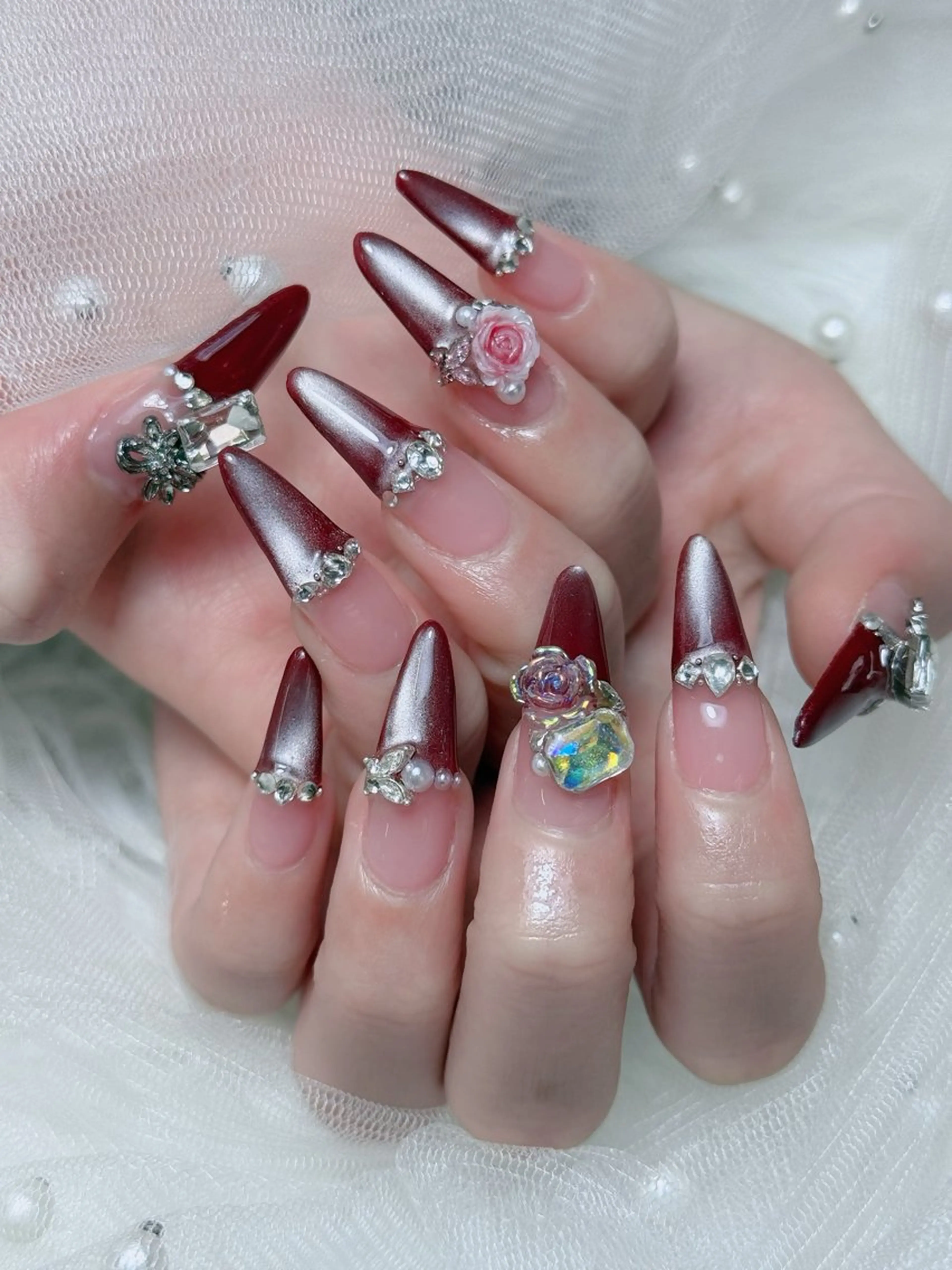 ネイル オーロラネイル チークネイル フットネイル フレンチネイル 韓国ネイル ハンドネイル Lumi Nailのネイルデザイン