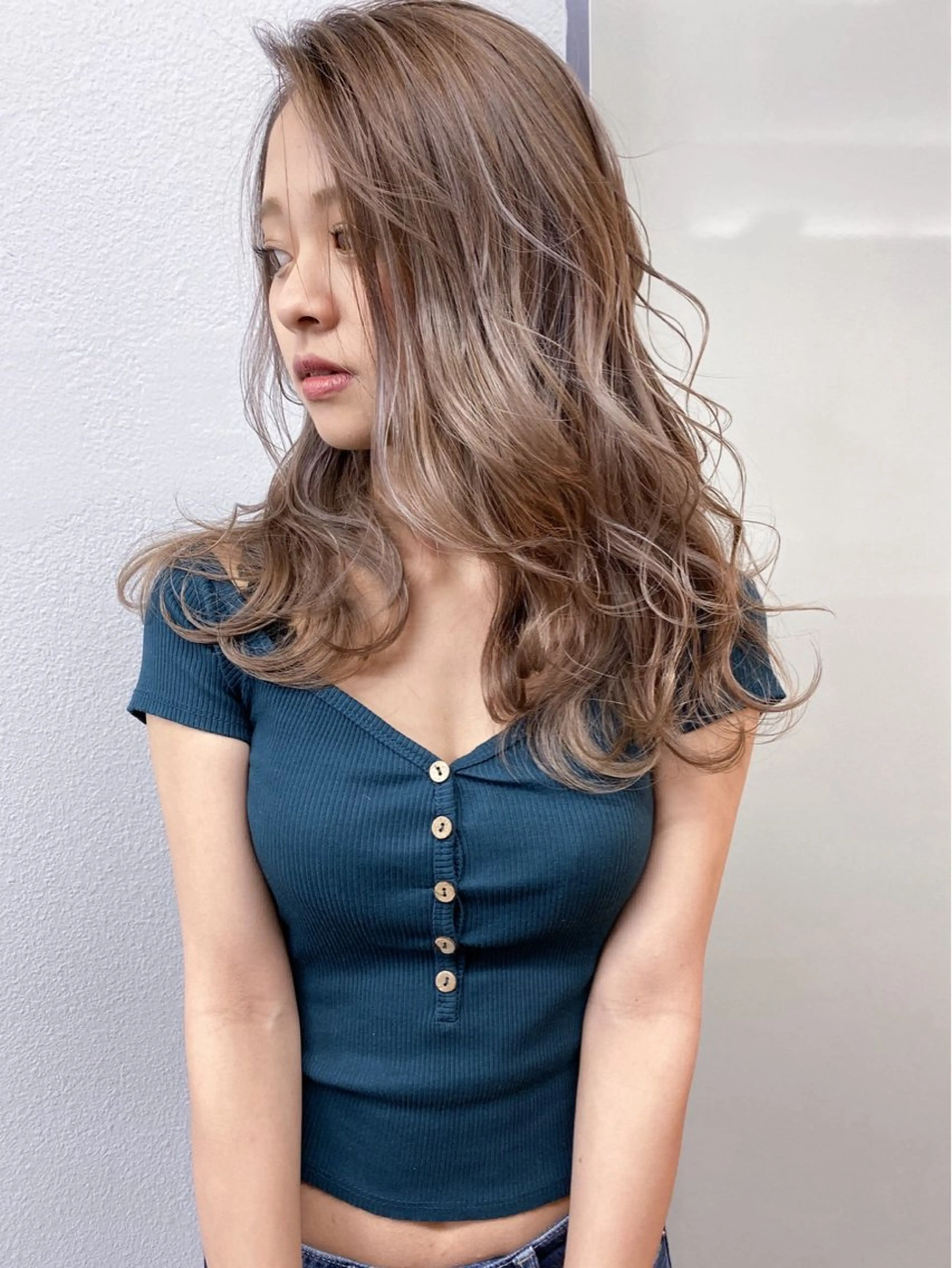 セミロング カット ヘアカラー トリートメント Rlino所属・ﾊｲﾗｲﾄ/ﾚｲﾔｰ ｶｯﾄ/大嶽謙のヘアスタイル