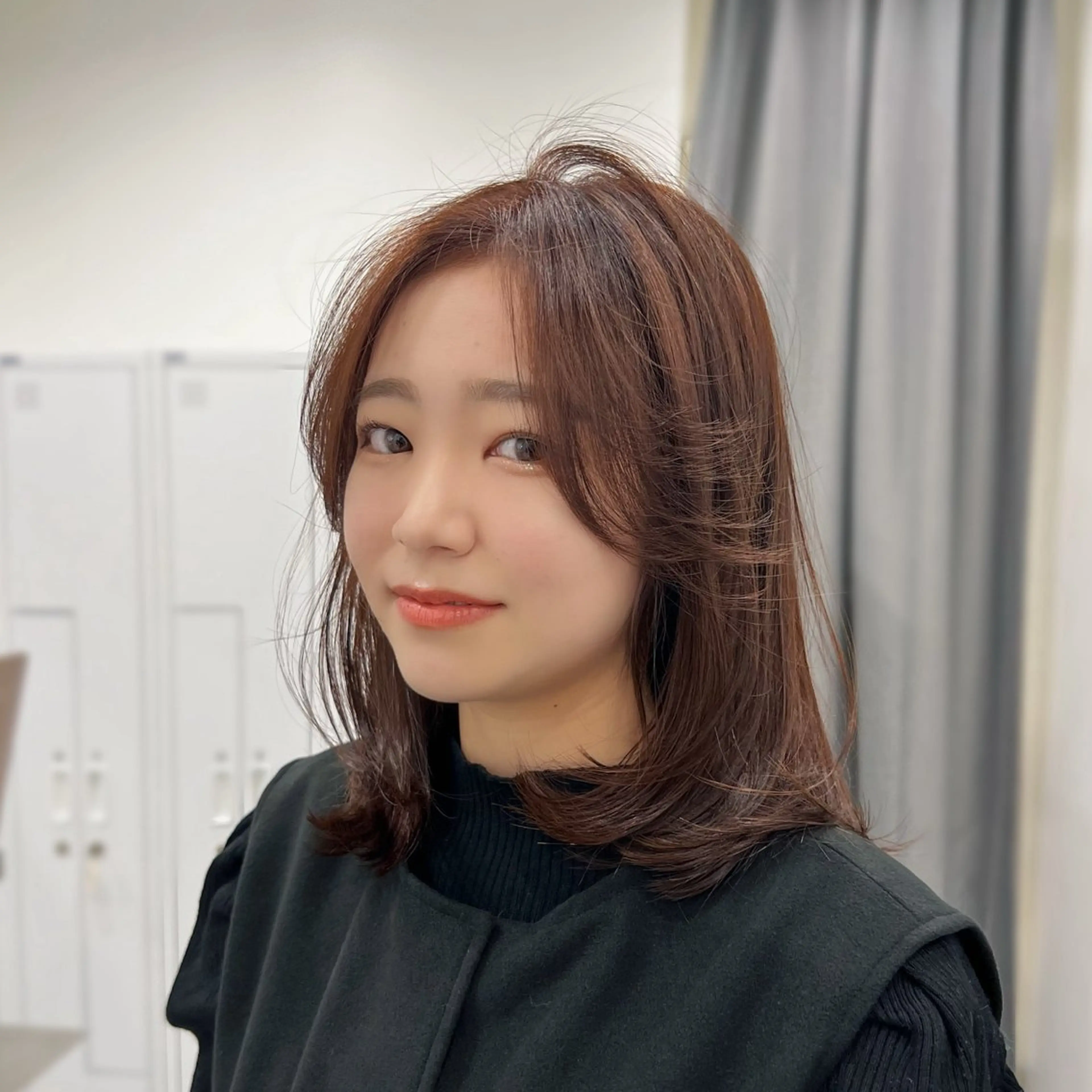 ミディアム カット ヘアカラー トリートメント 最高の似合わせ🪽 韓国っぽ🇰🇷後藤のヘアスタイル