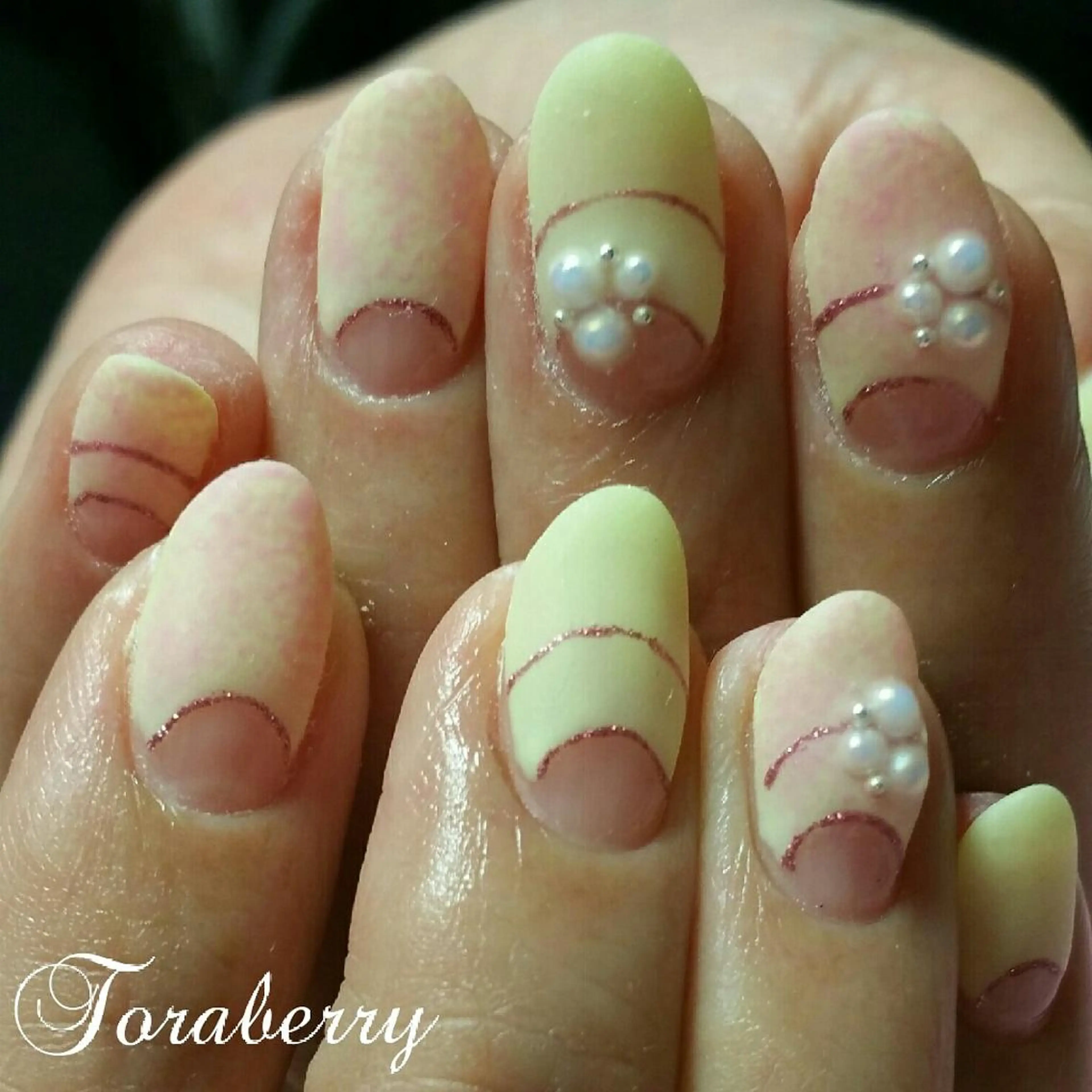 ネイル フレンチネイル 逆フレンチ ネイリスト なつみのネイルデザイン