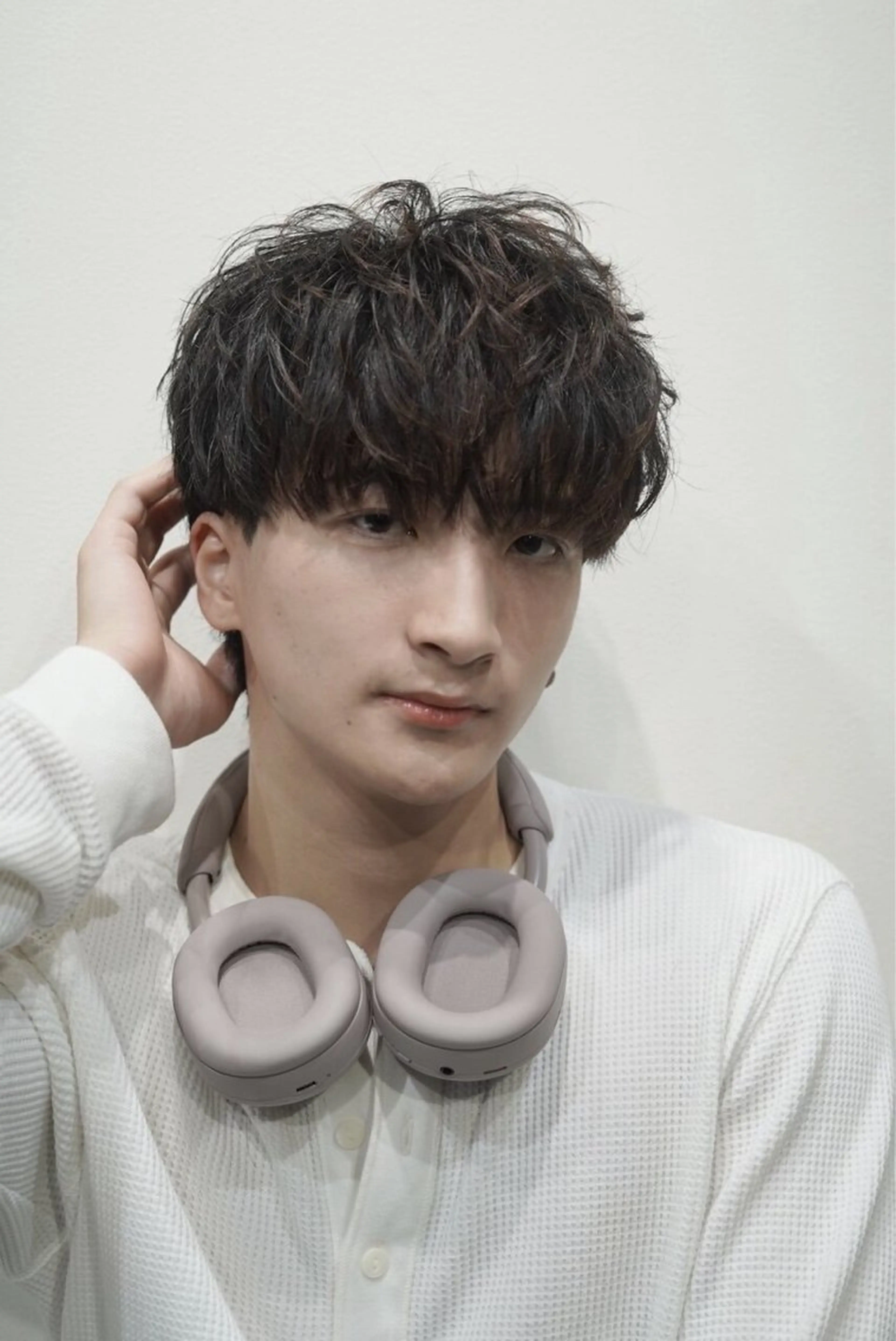 メンズ センターパート ダウンパーマ フェードカット フェザーパーマ カルマパーマ カット MEN’SsalonHYPE所属・メンズカット/布施/ 秋山 涼のヘアスタイル