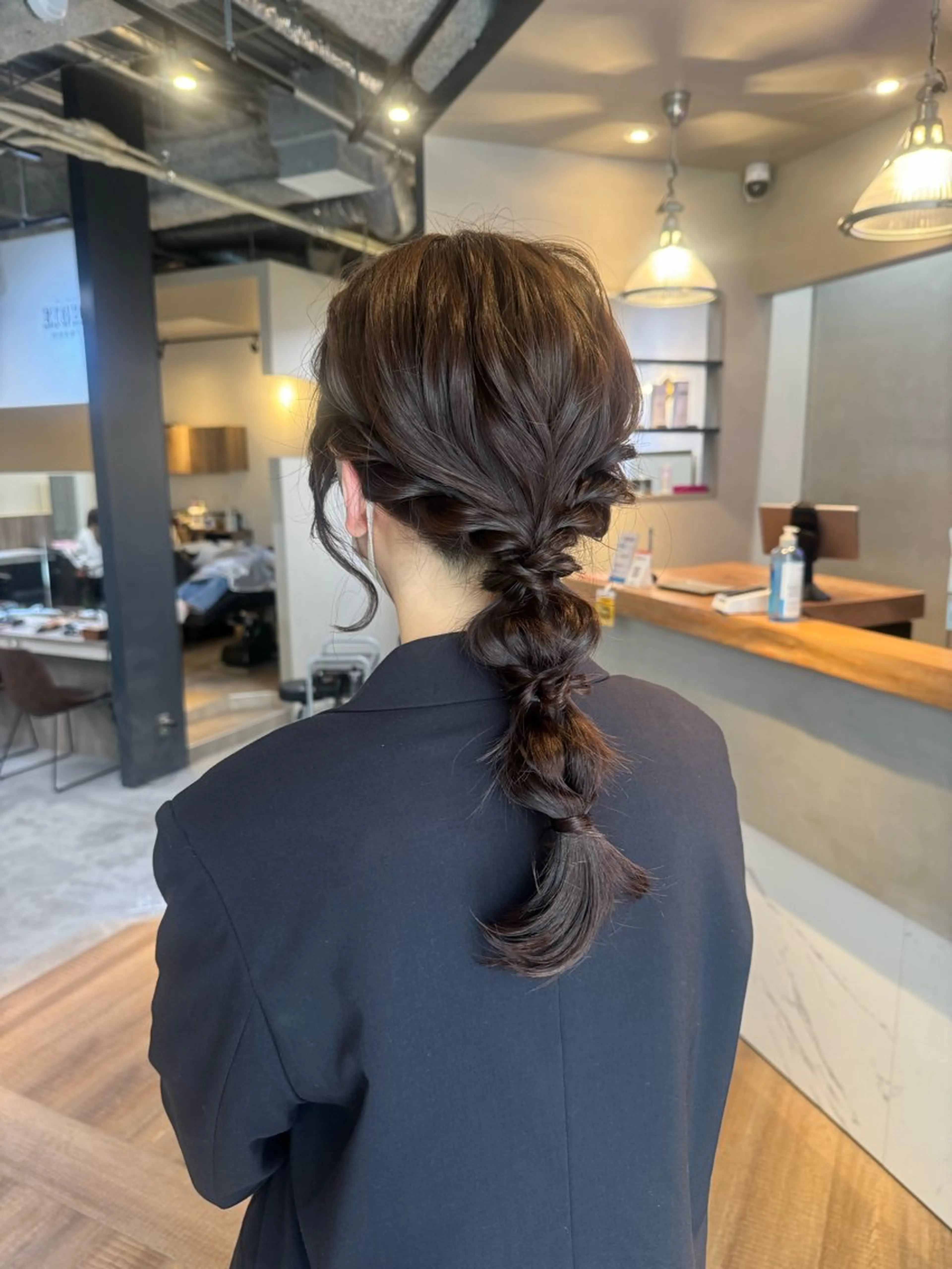 セミロング ヘアアレンジ 韓国ヘア🇰🇷 中島志菜のヘアスタイル