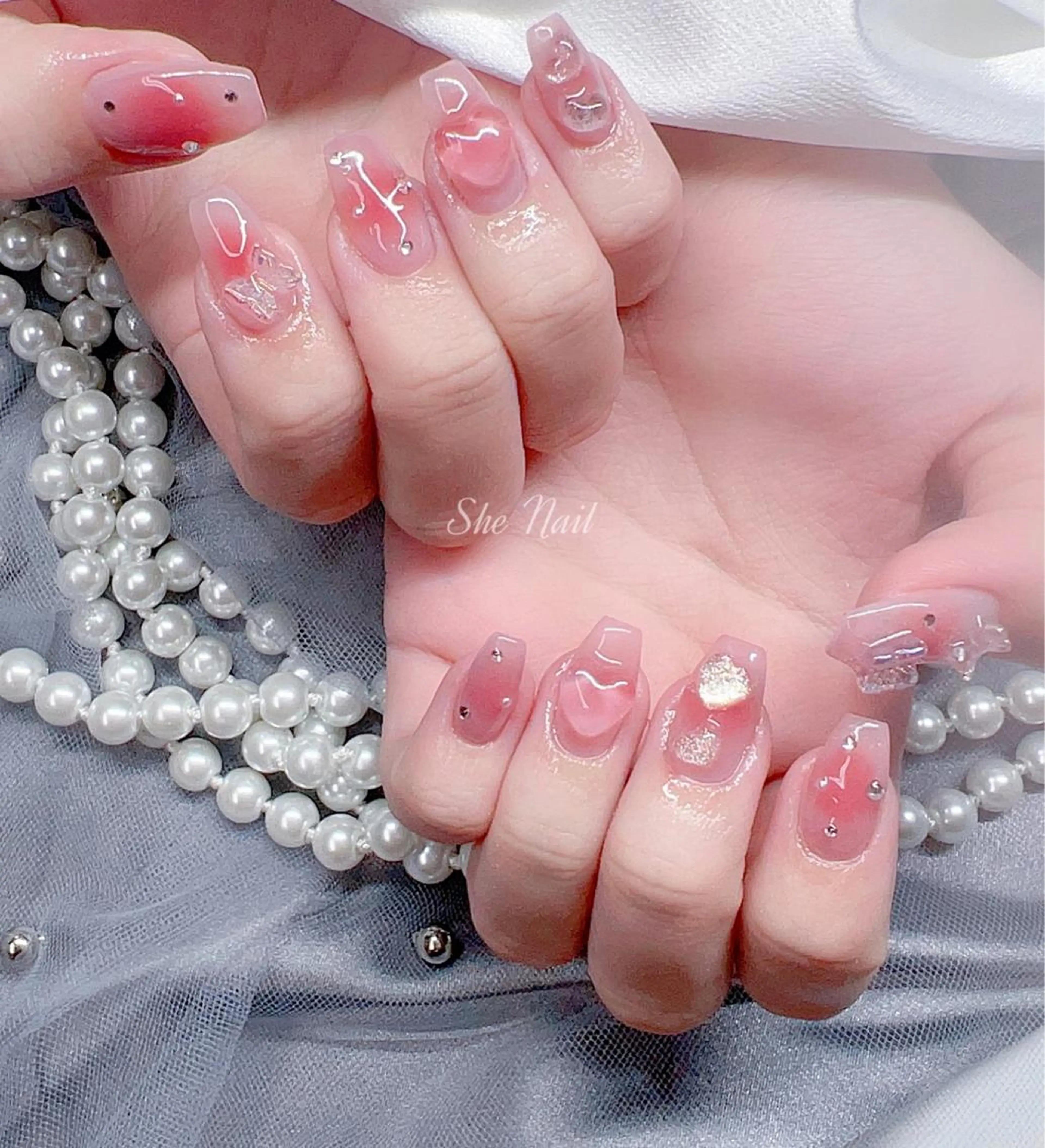 ネイル チークネイル 長さ出し マグネットネイル 持ち込み ワンカラーネイル ハンドネイル She   Nail所属・ISA_ BELLAのネイルデザイン