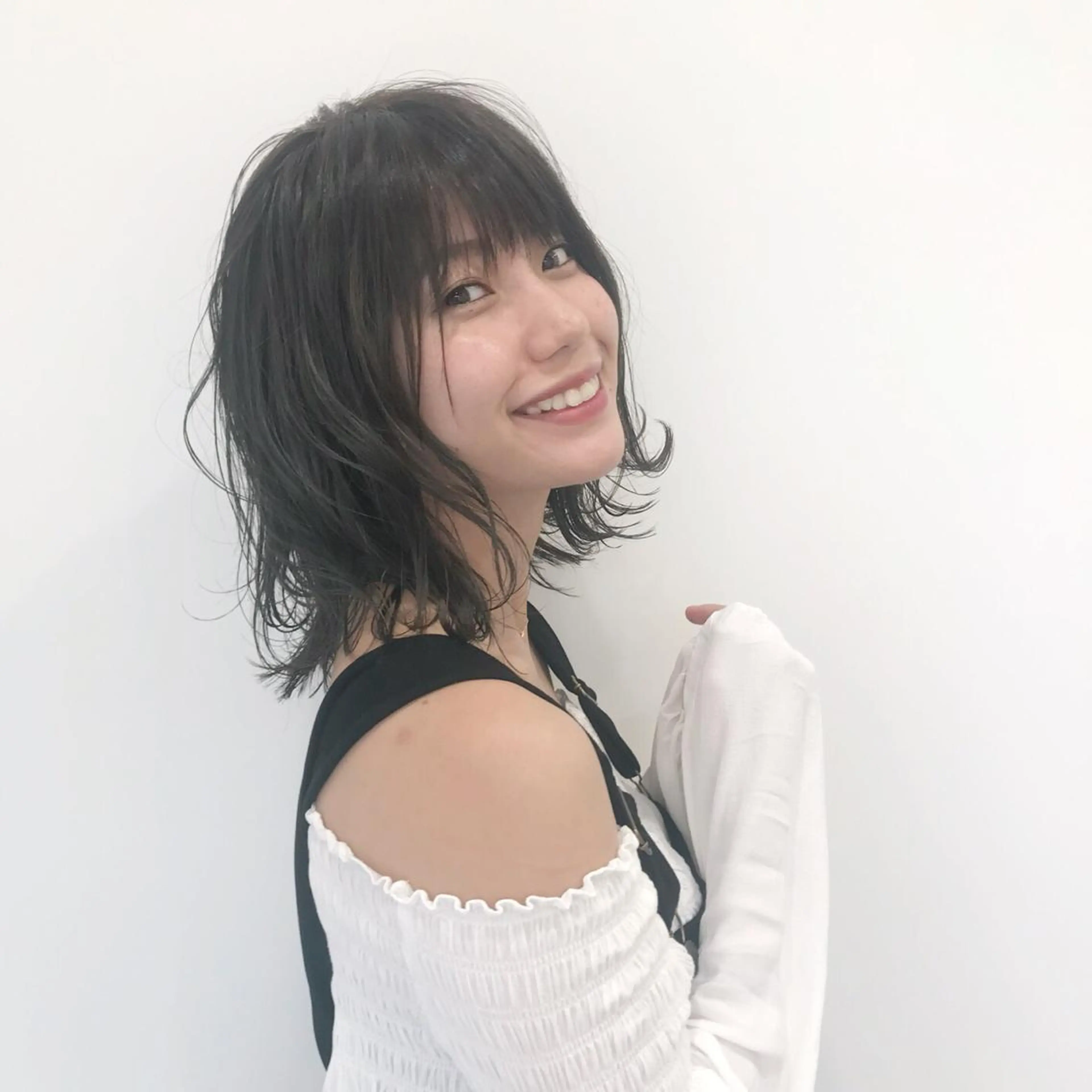 ミディアム 透明感×髪質改善🧸 韓国ヘア　武田涼のヘアスタイル