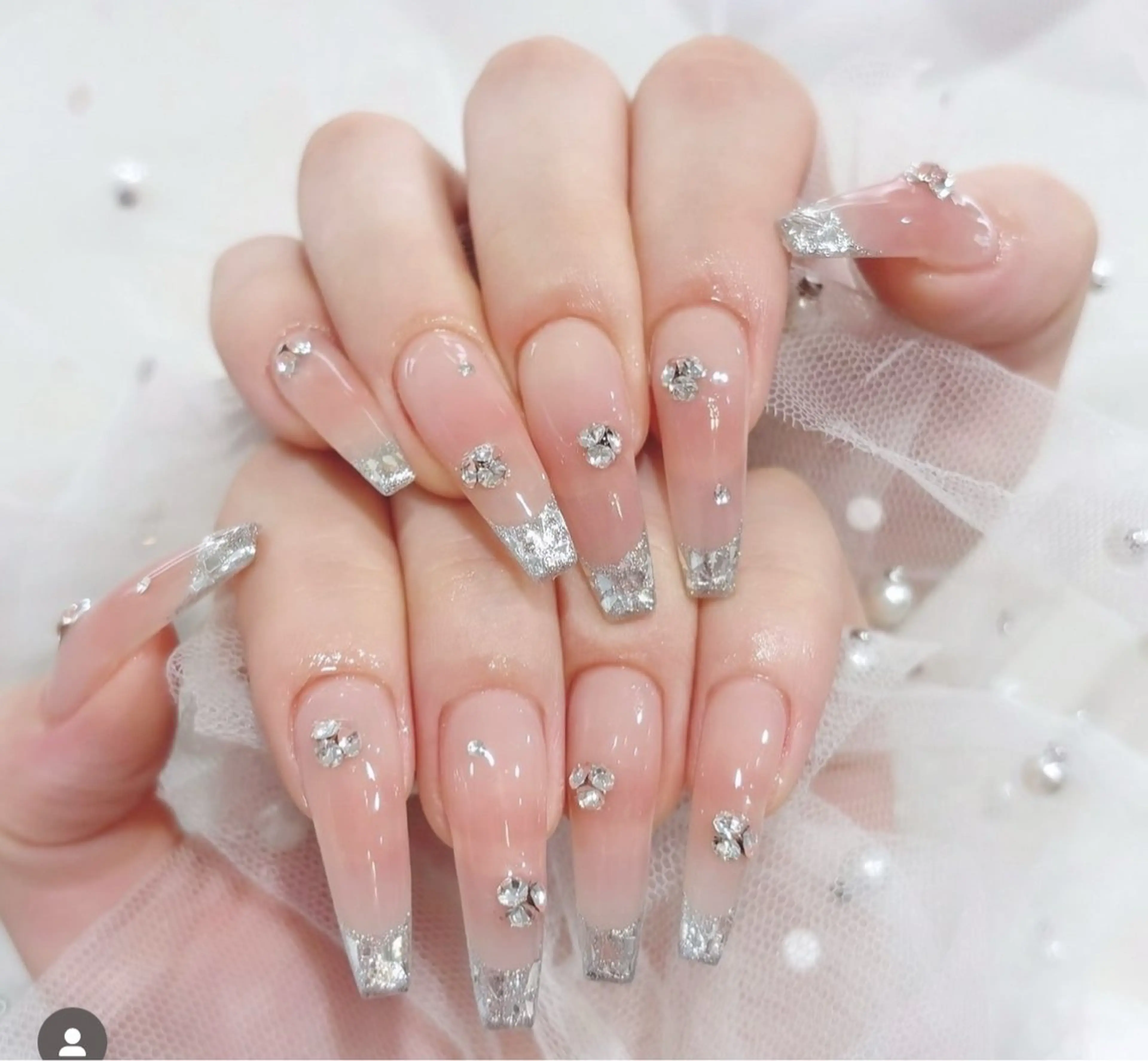 ネイル オーロラネイル クリアネイル フラッシュネイル ジェルネイル グラデーション ハンドネイル Amee Nailsalon所属・Amee Nailsalonのネイルデザイン