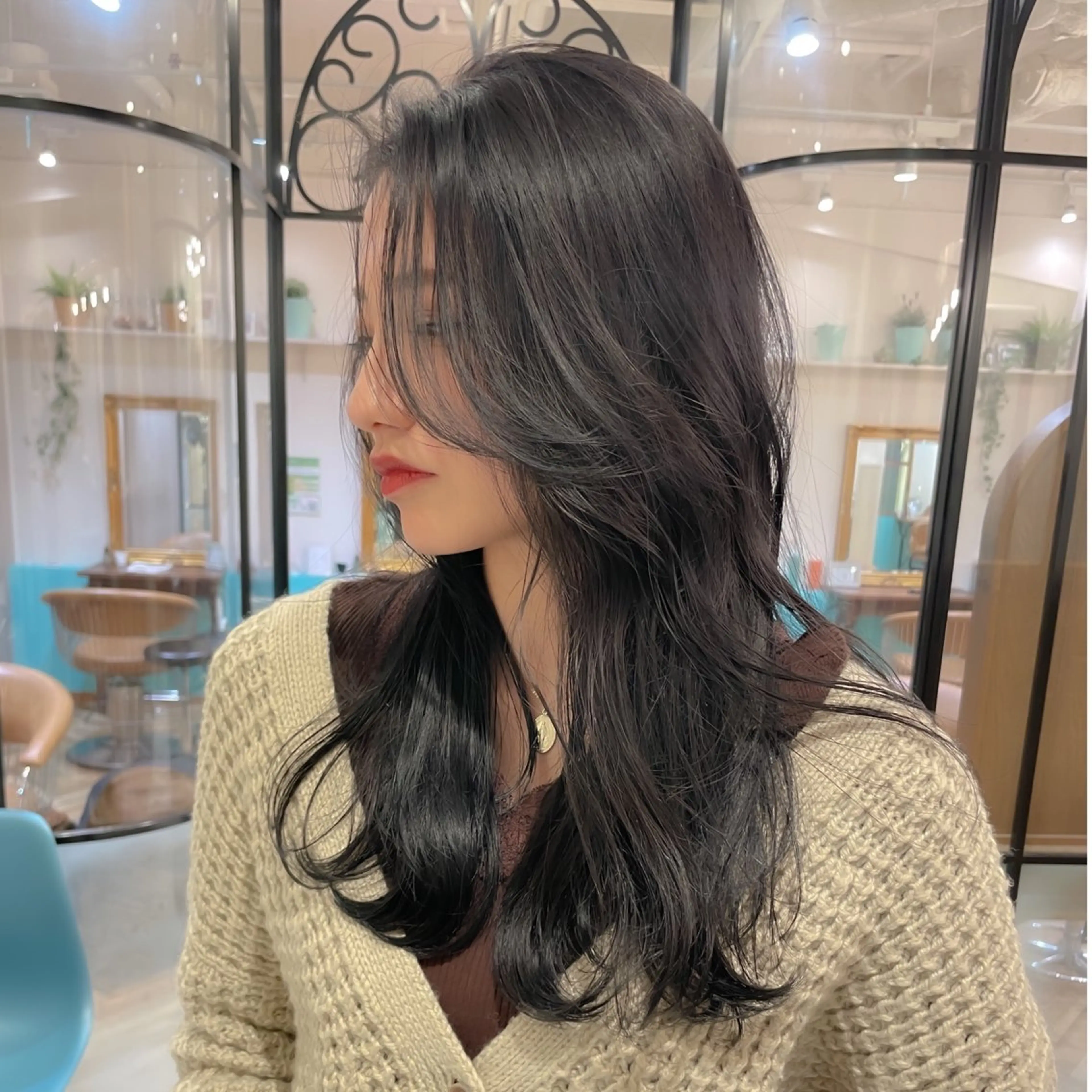 セミロング カラー カット ヘアカラー 縮毛矯正 トリートメント レイヤー/韓国ヘア 縮毛矯正🫧鈴木颯のヘアスタイル