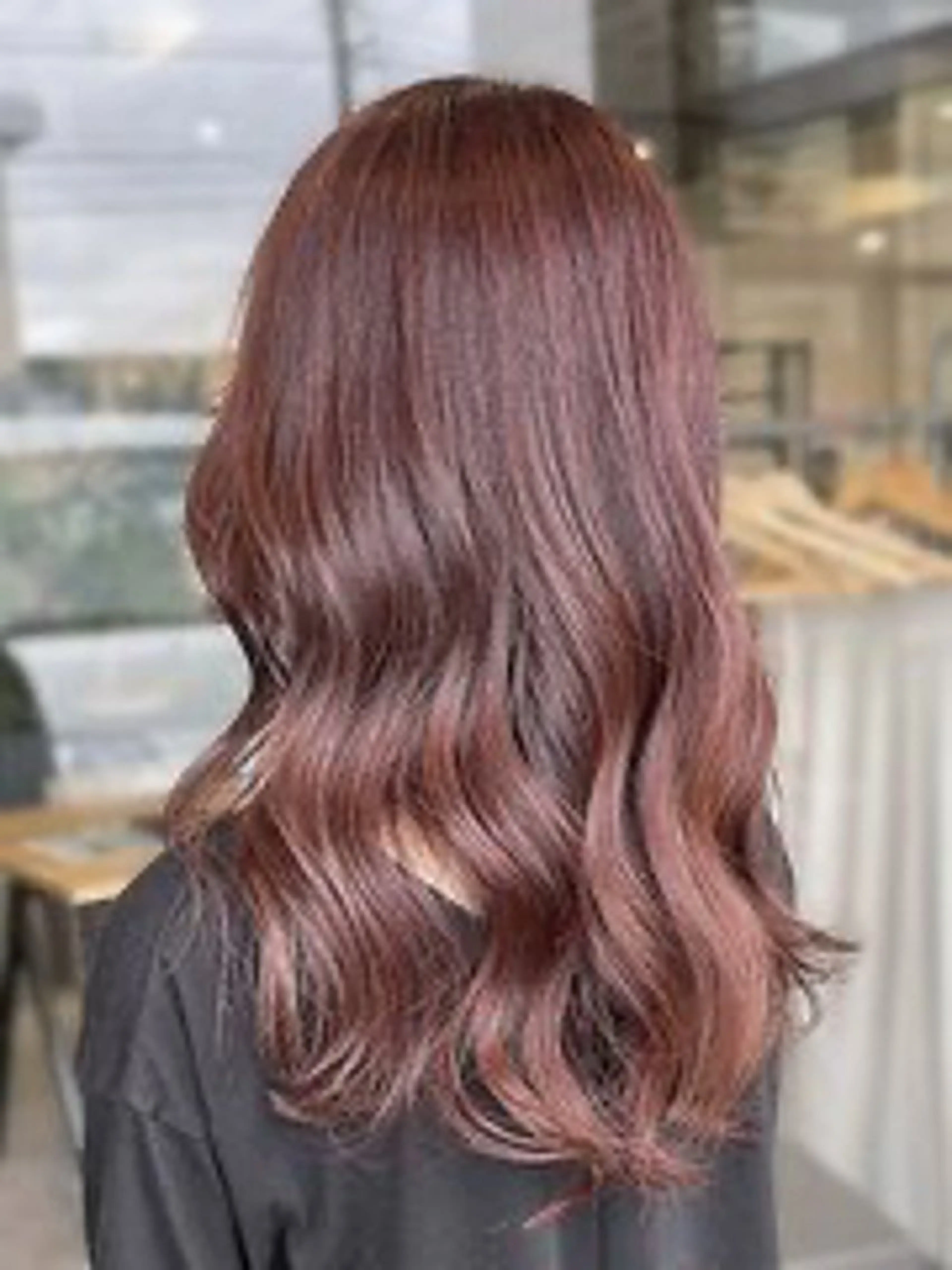 セミロング カラー 岡田 聖也のヘアスタイル