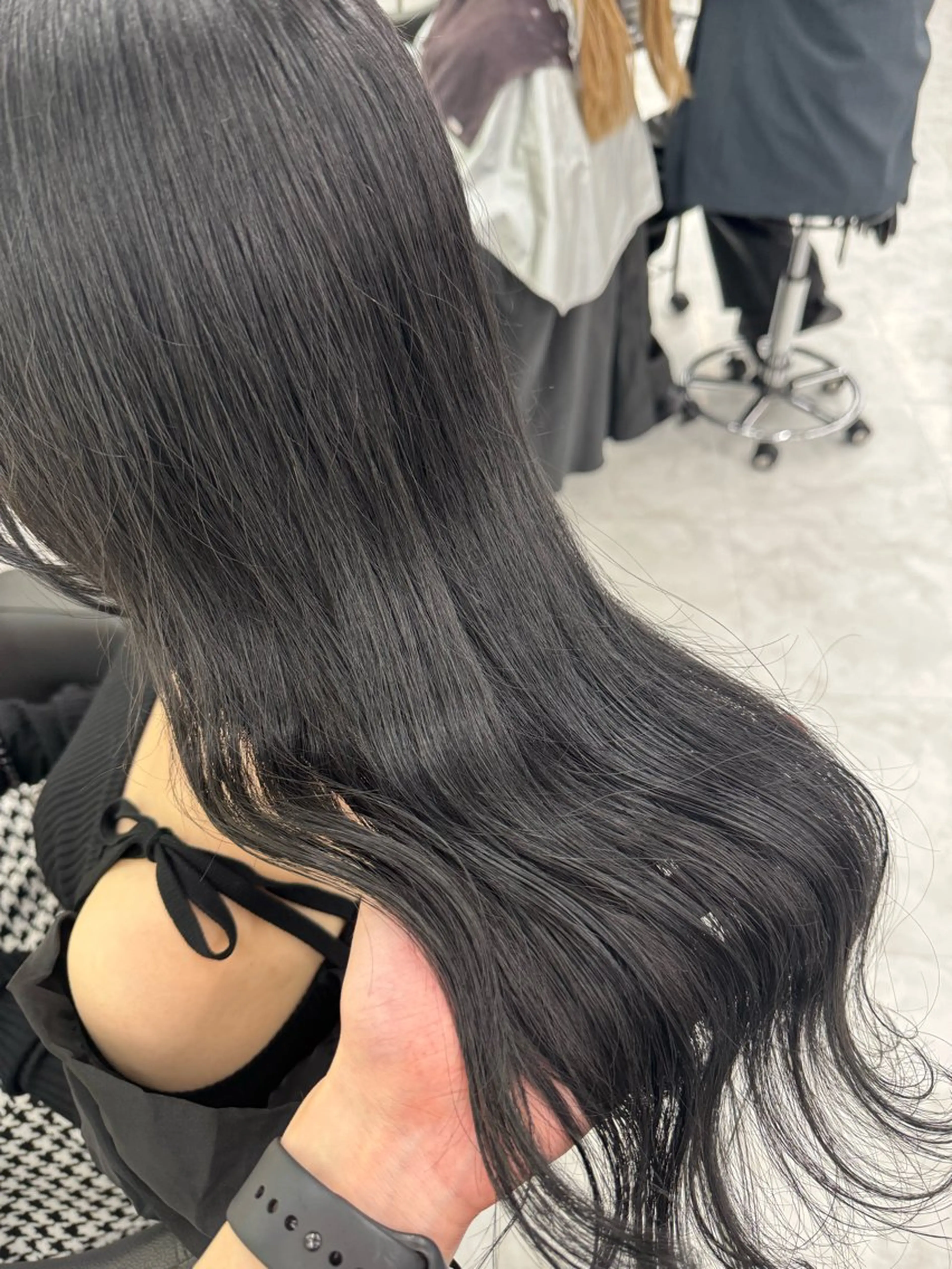 ロング カラー ヘアアレンジ 透明感カラー ヘアカラー トリートメント ☁️縮毛矯正✖️ 赤み消し☁️りくのヘアスタイル