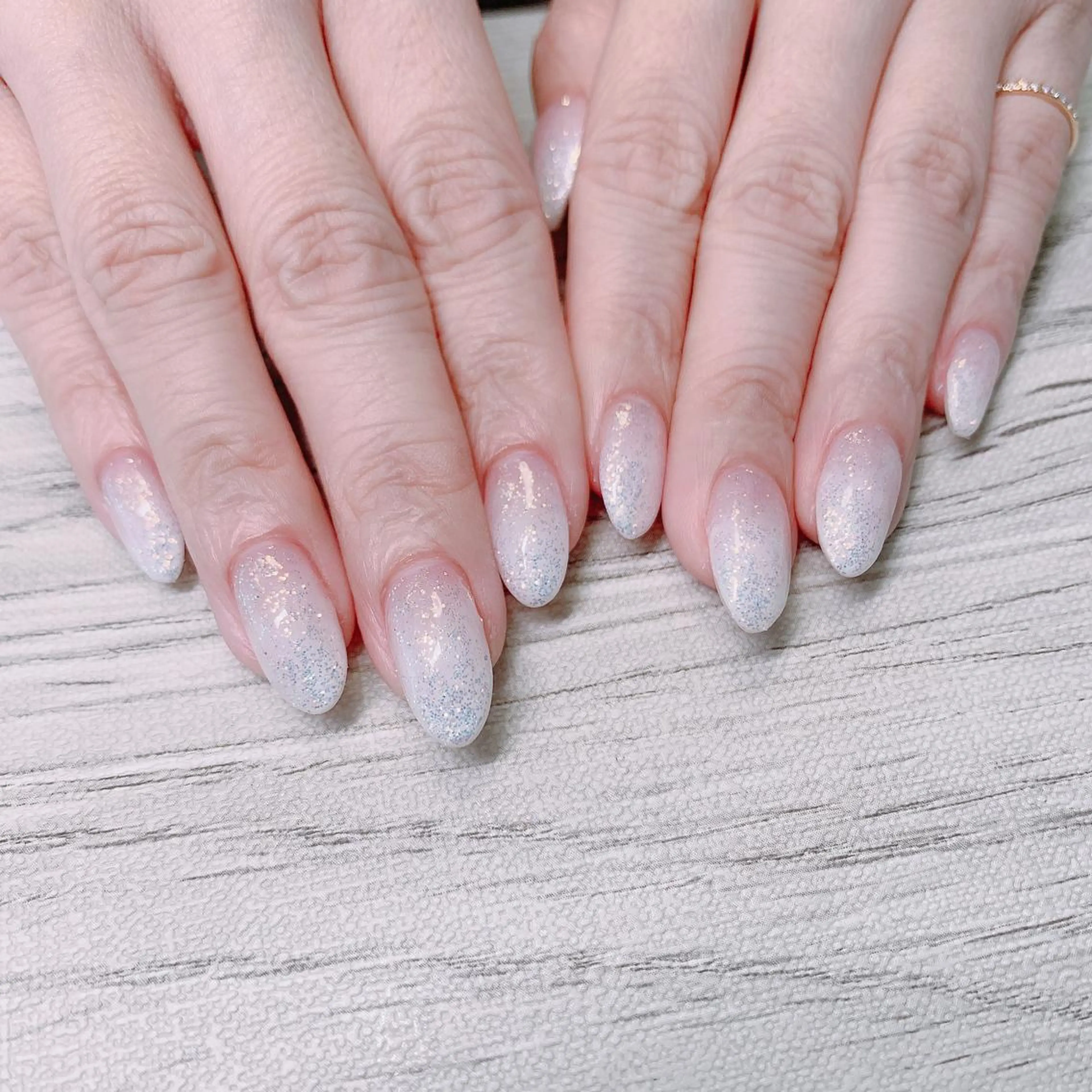 ネイル オーロラネイル グラデーション ラメ(グリッター) ハンドネイル フットネイル Adite nailのネイルデザイン