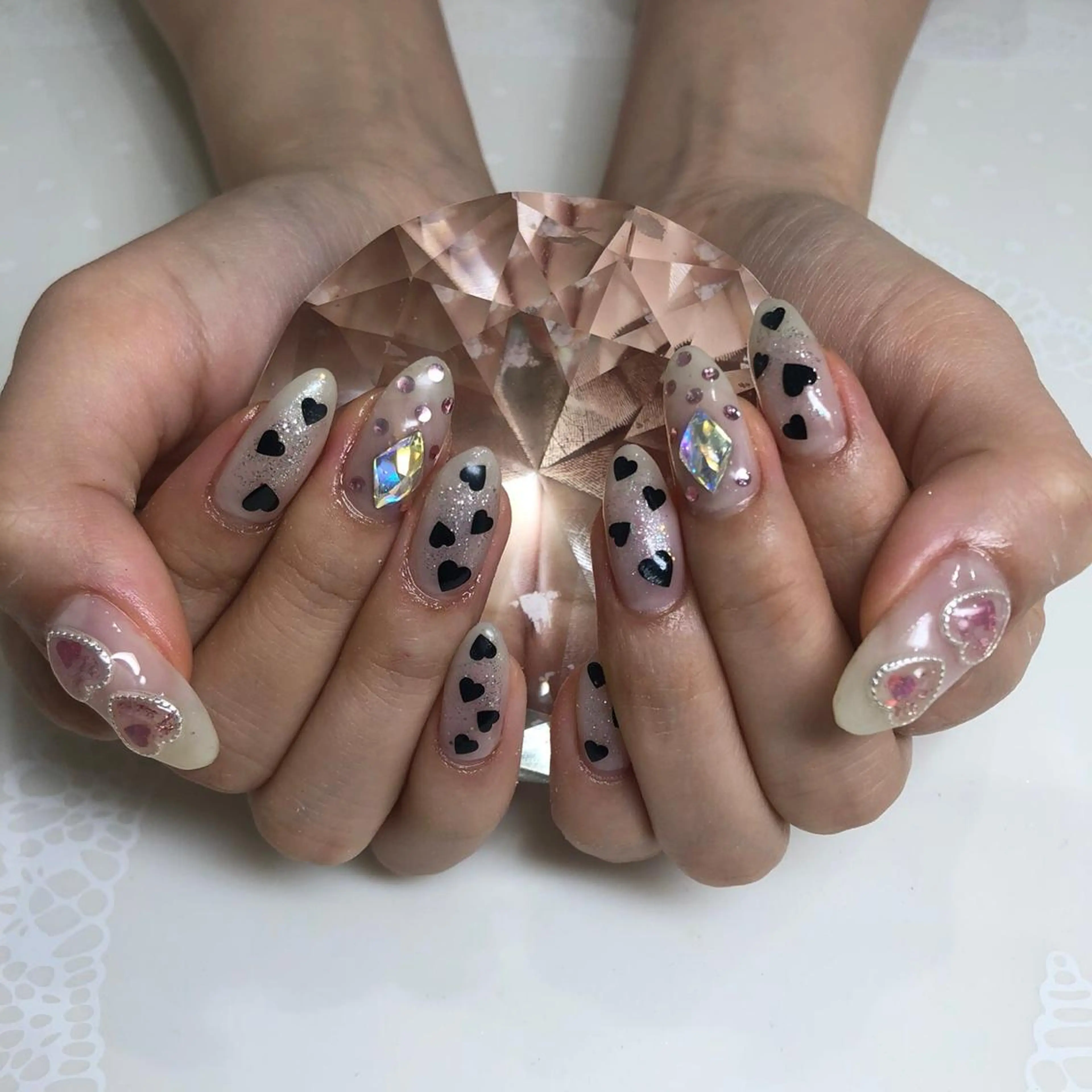 ネイル 椿森 美瑠紅の眉毛・アイブロウイメージ