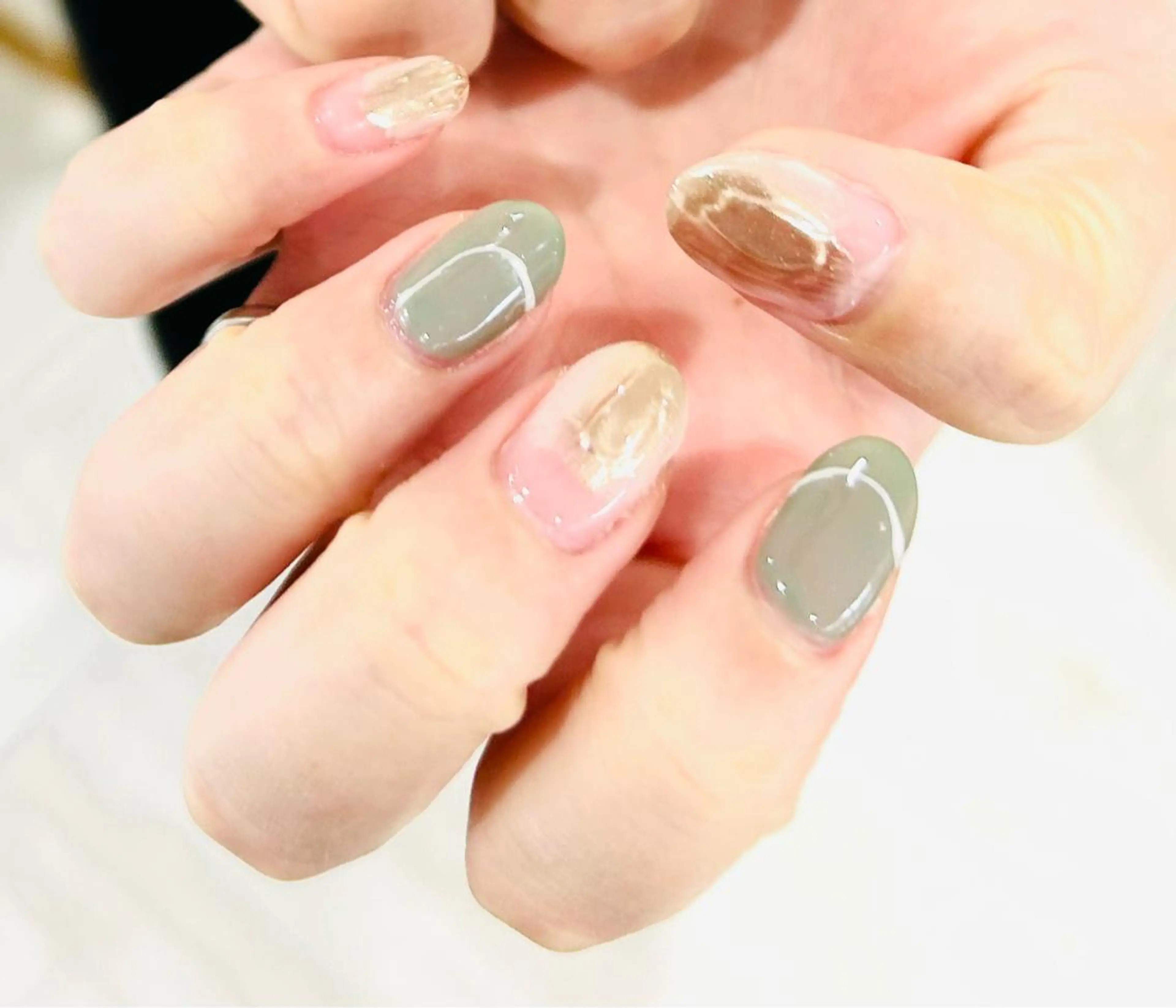 ネイル フラッシュネイル フレンチネイル ラメ(グリッター) ラメグラデーション マグネットネイル H3(エイチスリー)所属・H3 hitoのネイルデザイン