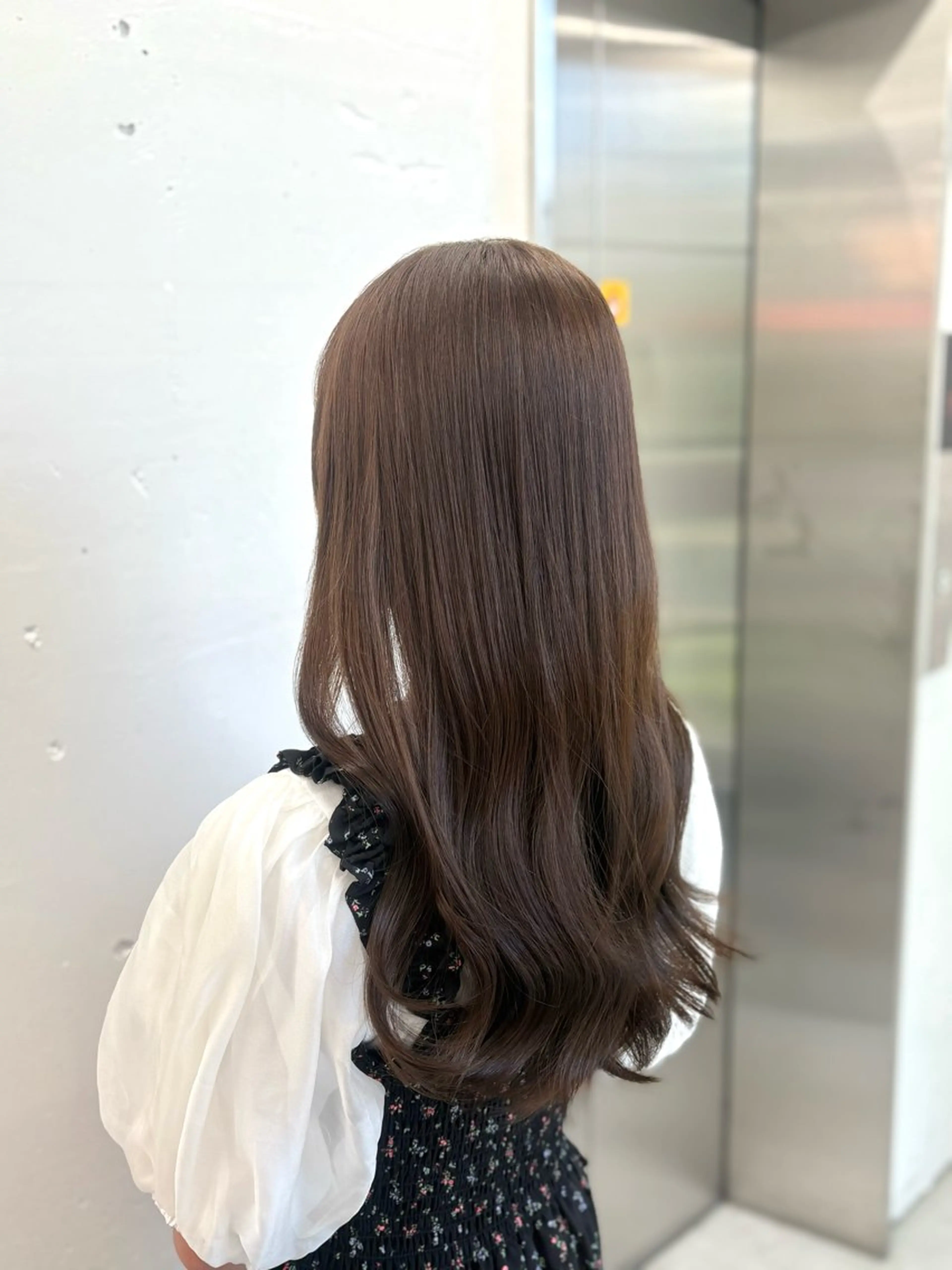 ロング カラー ベージュカラー 透明感カラー オリーブベージュ ヘアカラー トリートメント 🌟ゆりあ🌟 JILLSTUDIOのヘアスタイル
