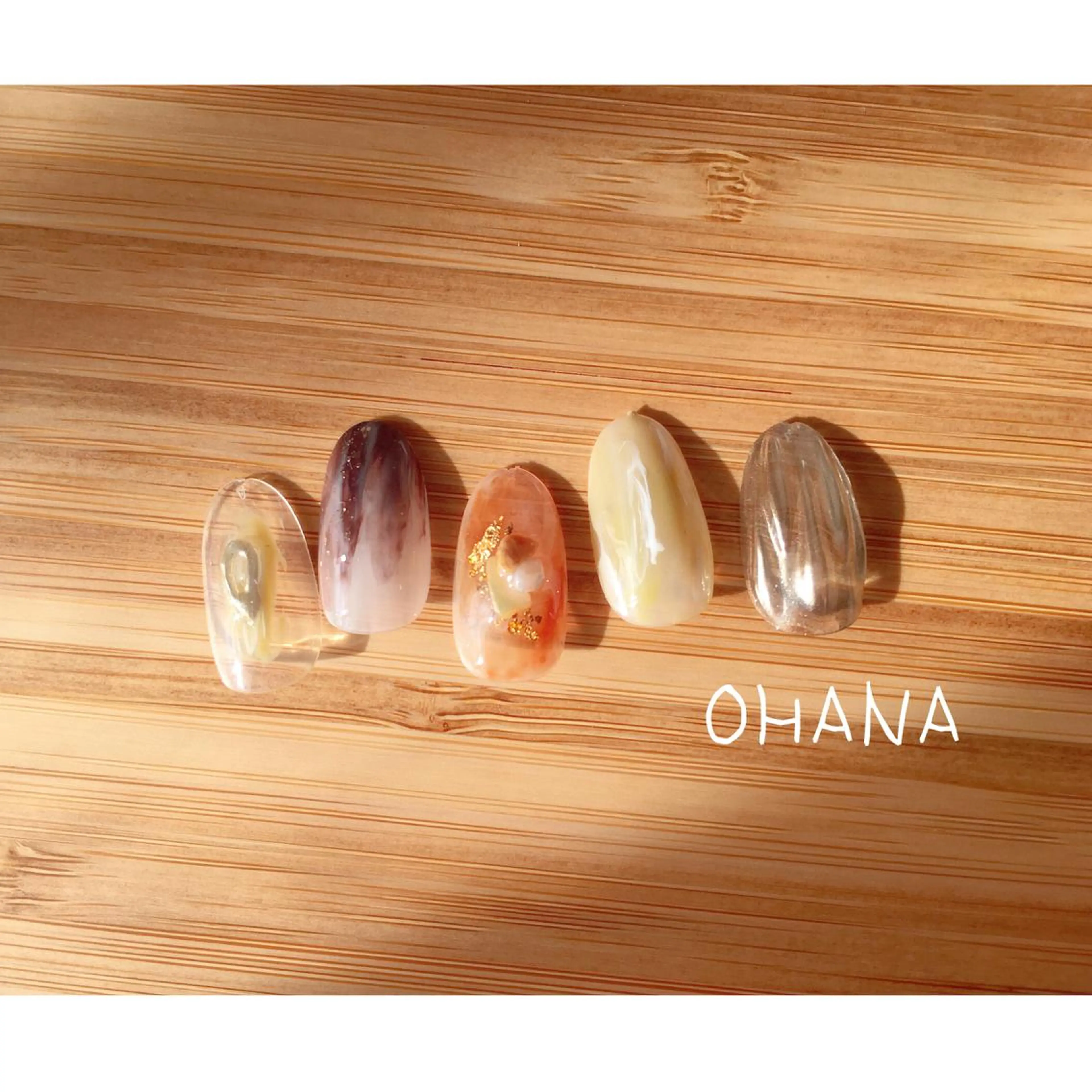 ネイル ミラーネイル ニュアンスネイル ショートネイル 冬ネイル nailroom  OHANA所属・nailroom OHANA🌴のネイルデザイン