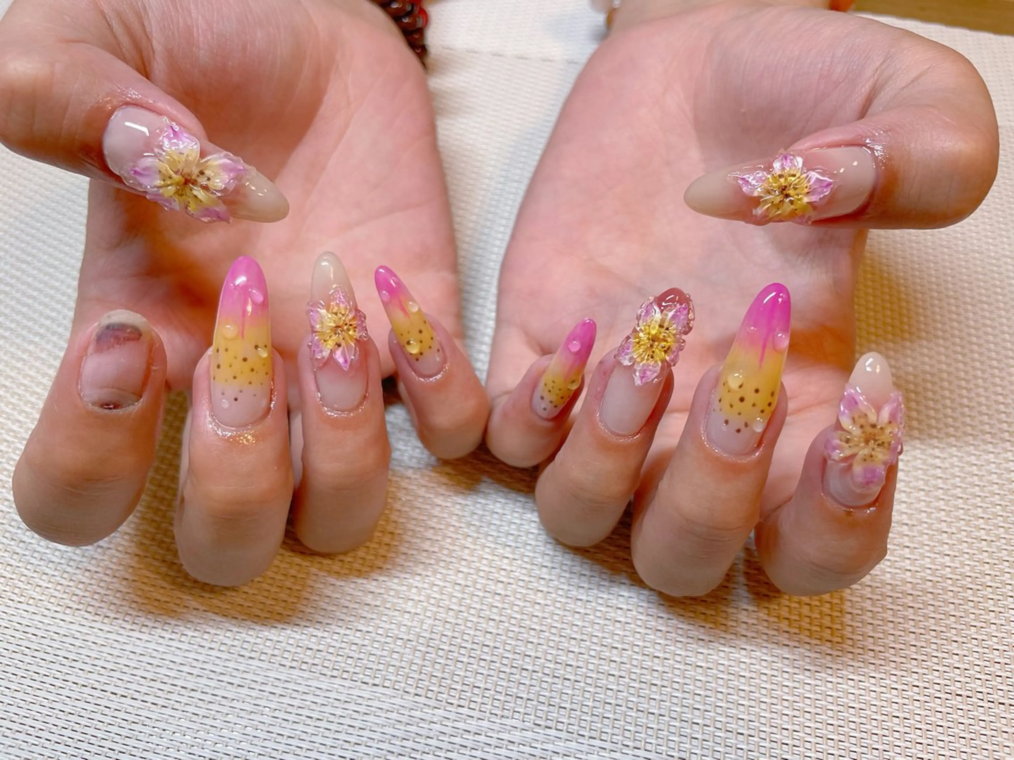 ネイル チークネイル ワンホンネイル ハンドネイル エン Nail salonのネイルデザイン