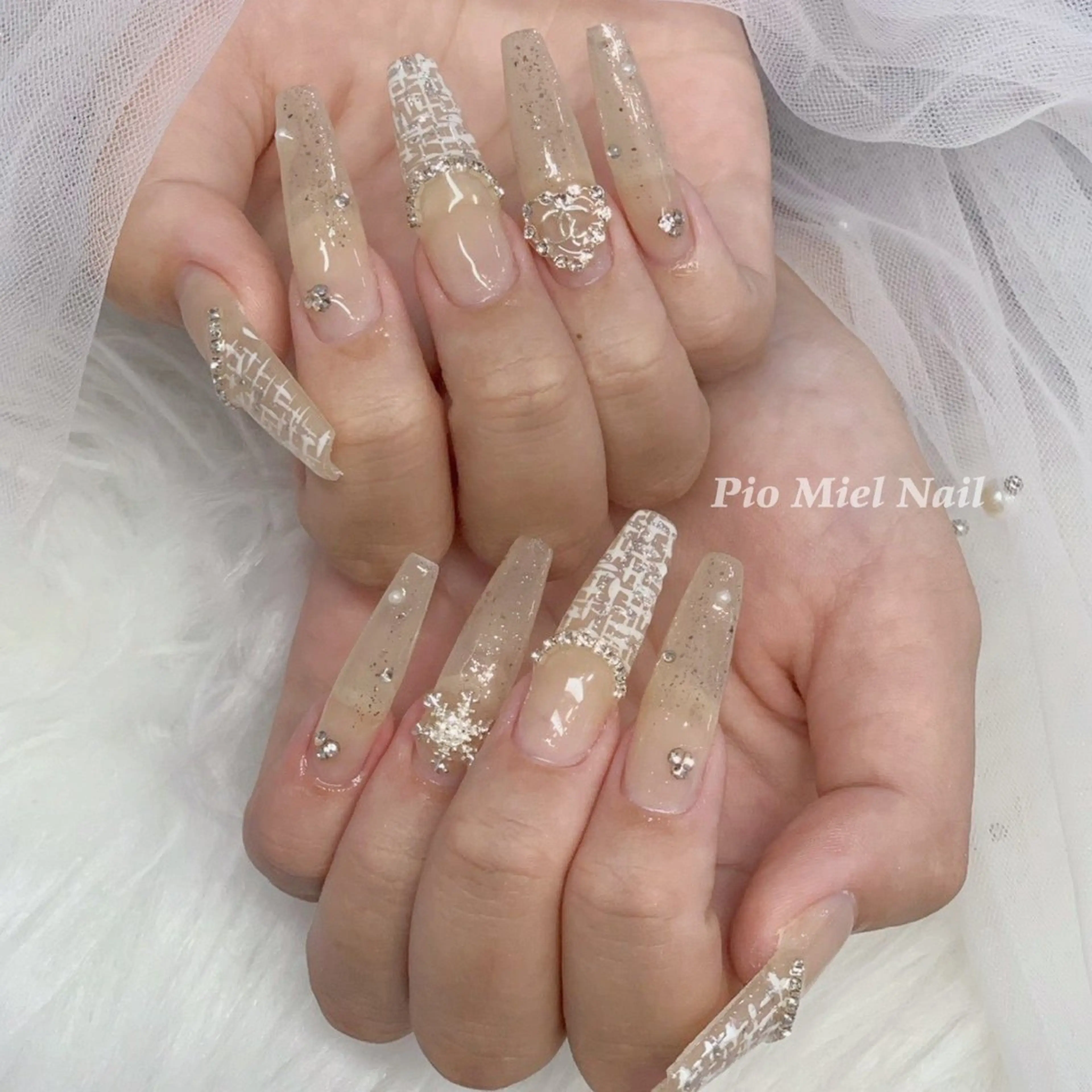 ネイル キラキラネイル 韓国ネイル ラメ(グリッター) ロングネイル ツイードネイル ハンドネイル momo 長さだしのネイルデザイン