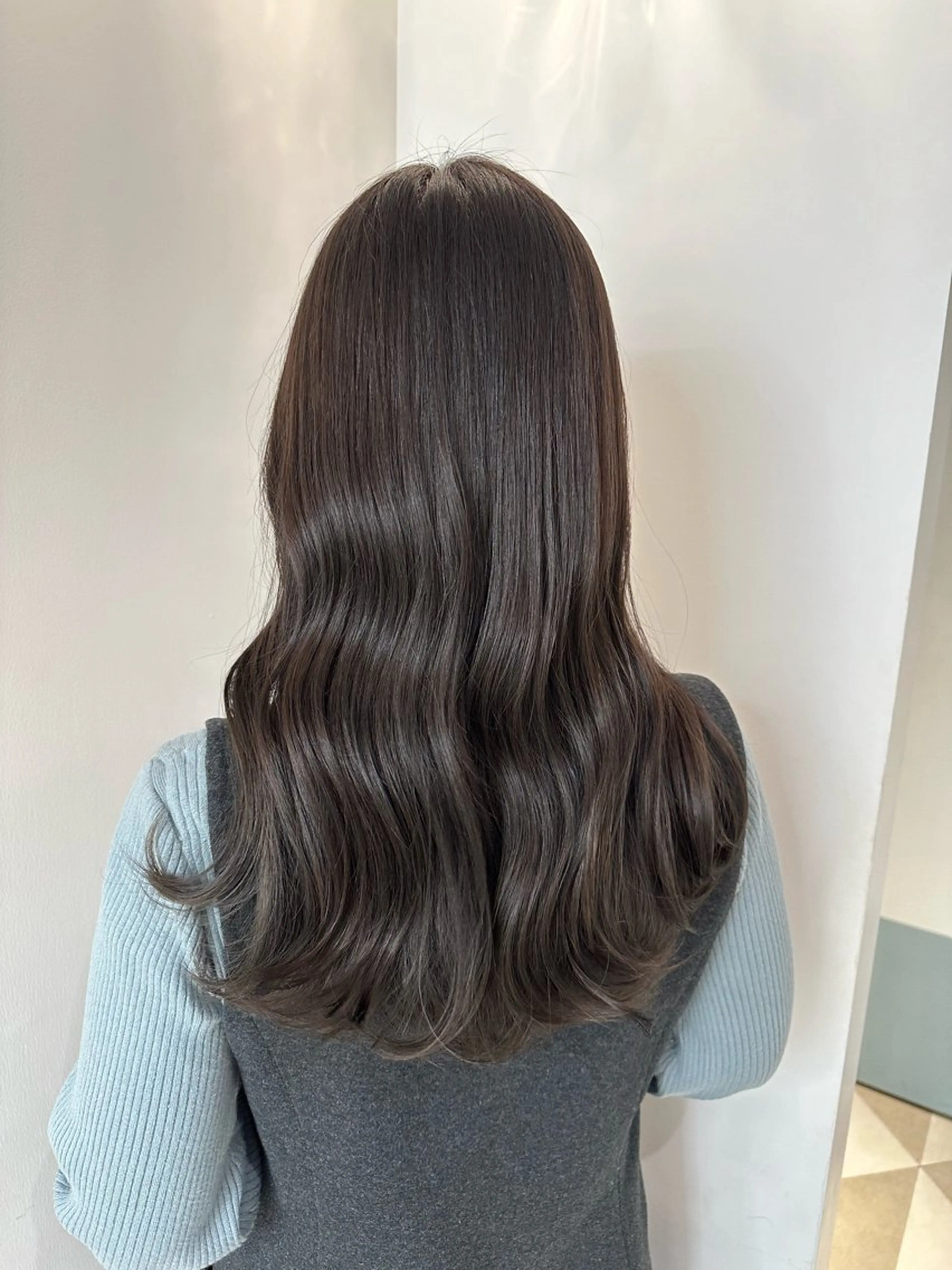 ロング カラー ヘアカラー トリートメント ヘッドスパ 安丸 結夏のヘアスタイル