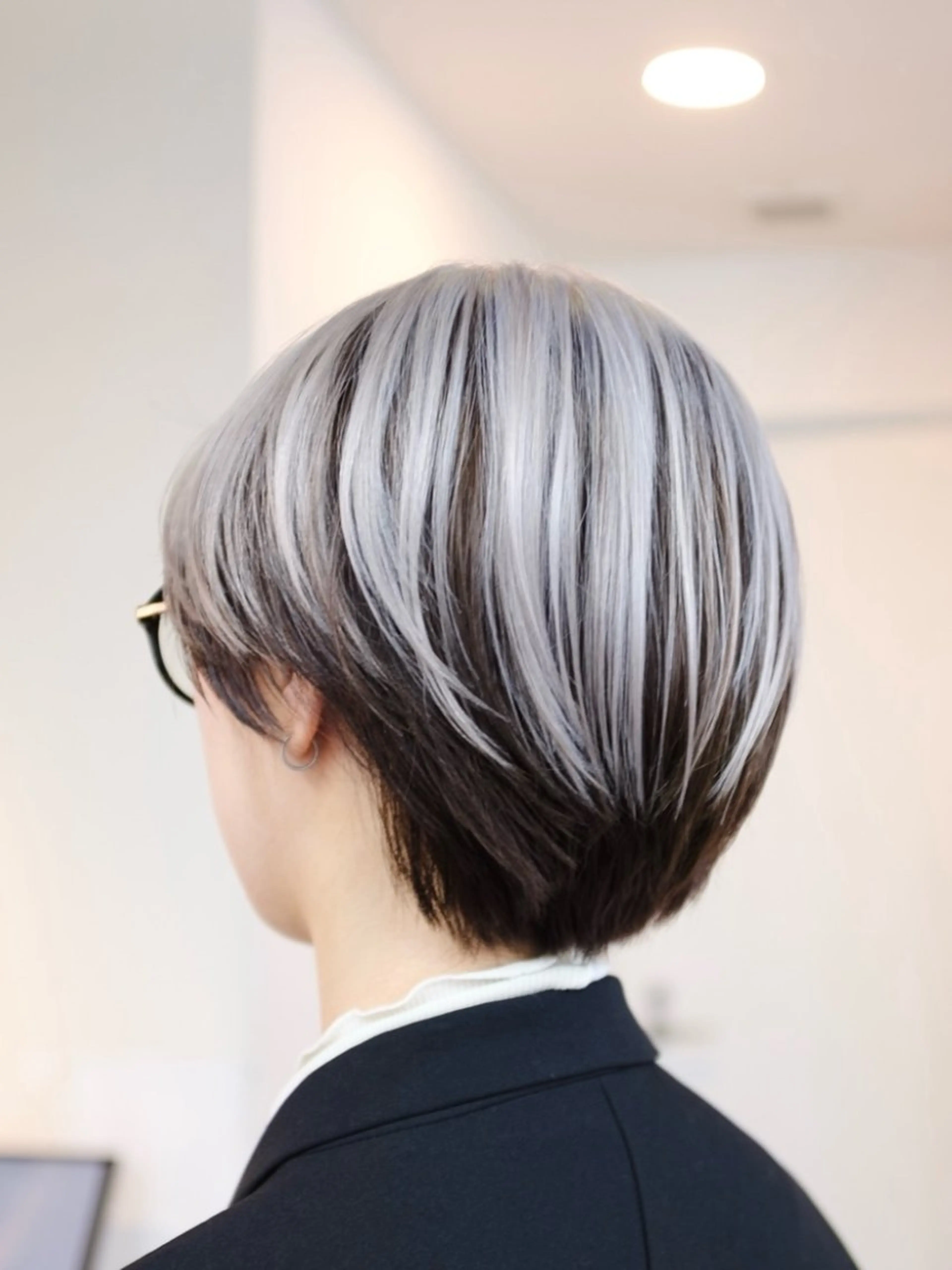 ショート カラー ヘアアレンジ ヘアカラー トリートメント ハイトーン/デザイン カラー/あおいのヘアスタイル