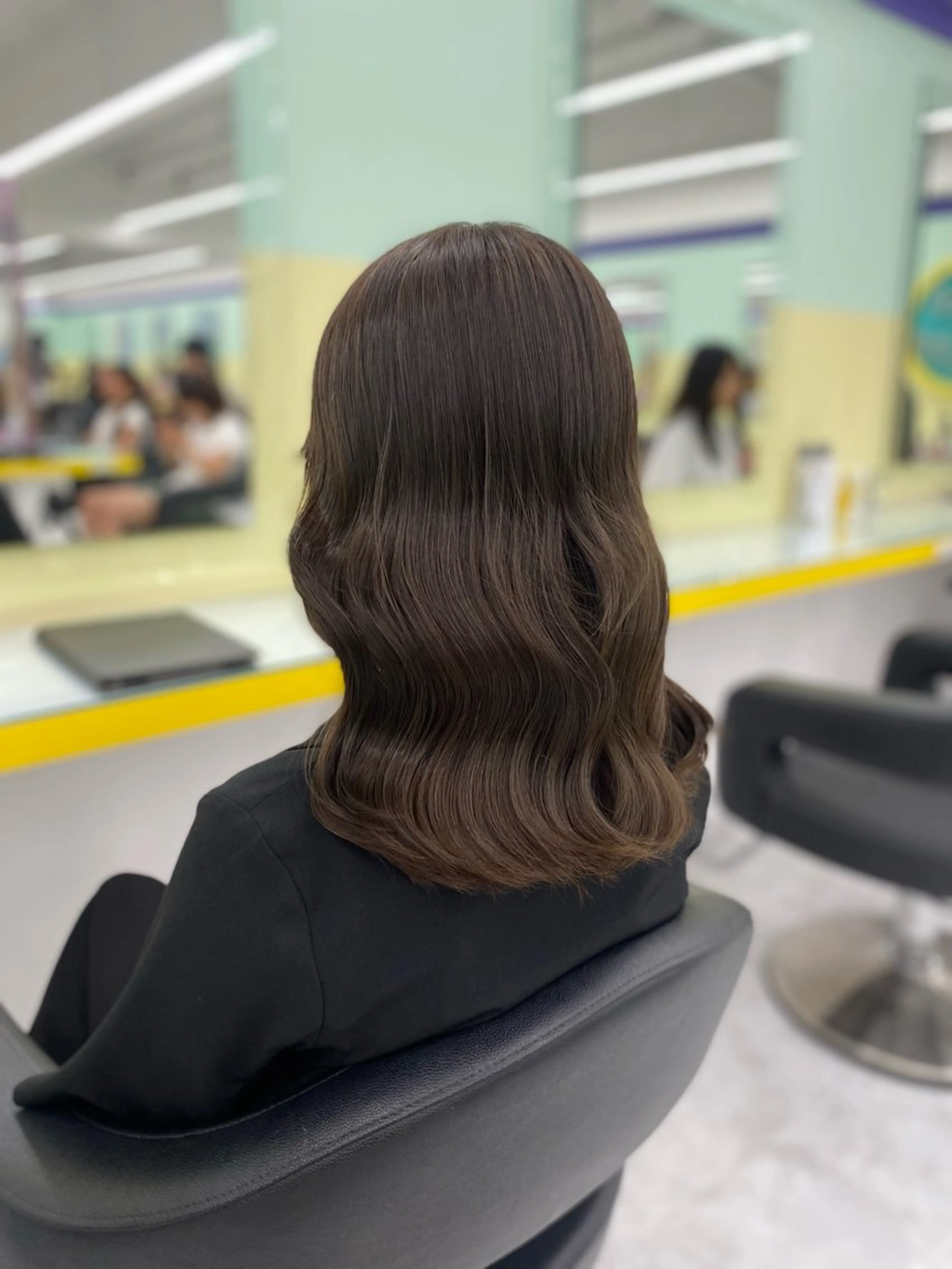 セミロング カラー パーマ ヘアアレンジ メンズ キッズ ネイル マツエク・マツパ アイブロウ メンズブリーチ ベージュカラー ブリーチ ブリーチなしカラー オリーブベージュ ヘアカラー Lumo所属・💖横浜ブリーチなし 💖MIHOのヘアスタイル