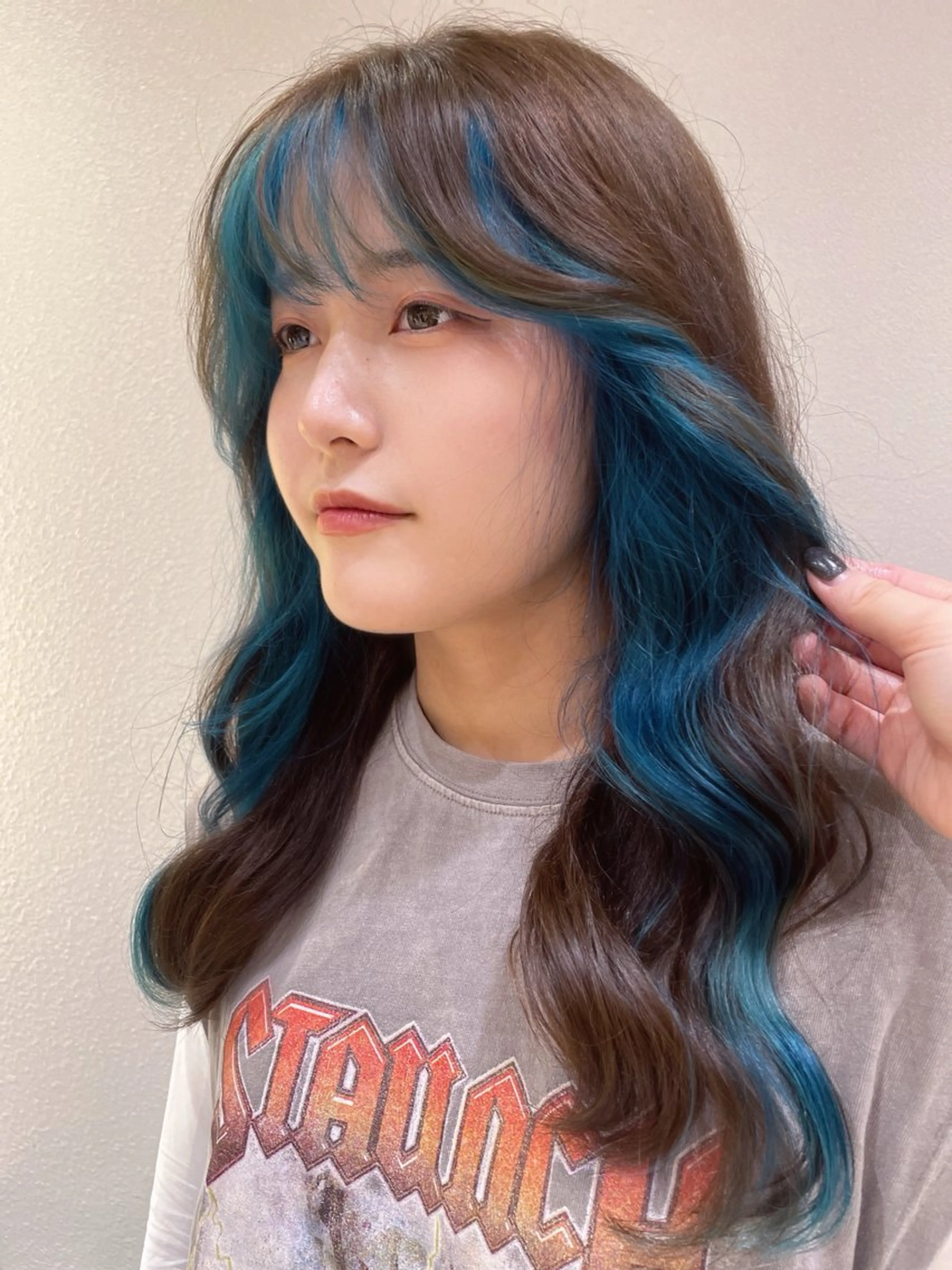 ロング 縮毛矯正 ヘアカラー ハイトーンカラー🌟 🎠KANON🎡のヘアスタイル