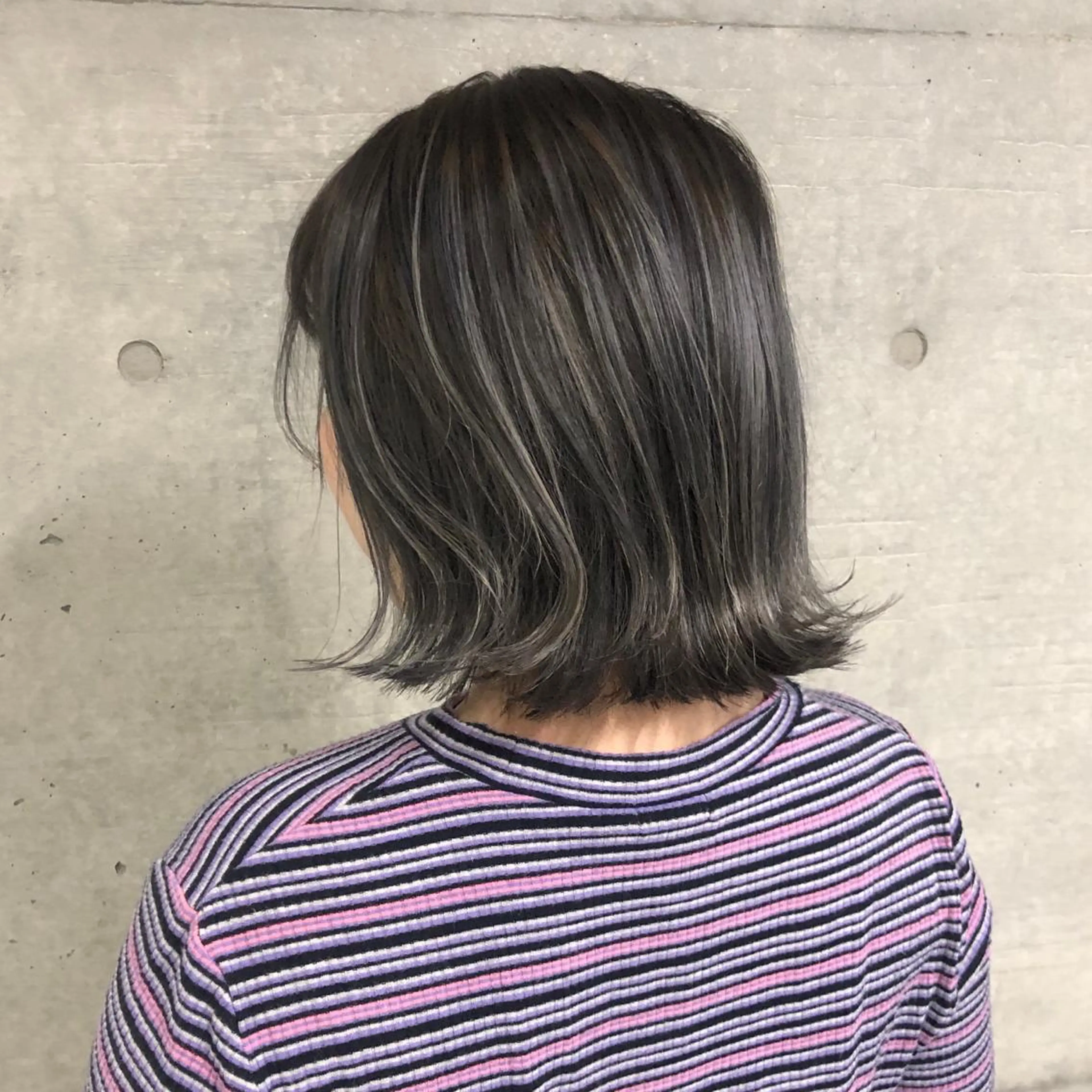 ミディアム カラー ブリーチ ダークグレー ハイライトカラー ハイライト GrandStory SHIBUYA所属・卒業式お呼ばれ🕊️ ヘアセット✴︎ミキのヘアスタイル