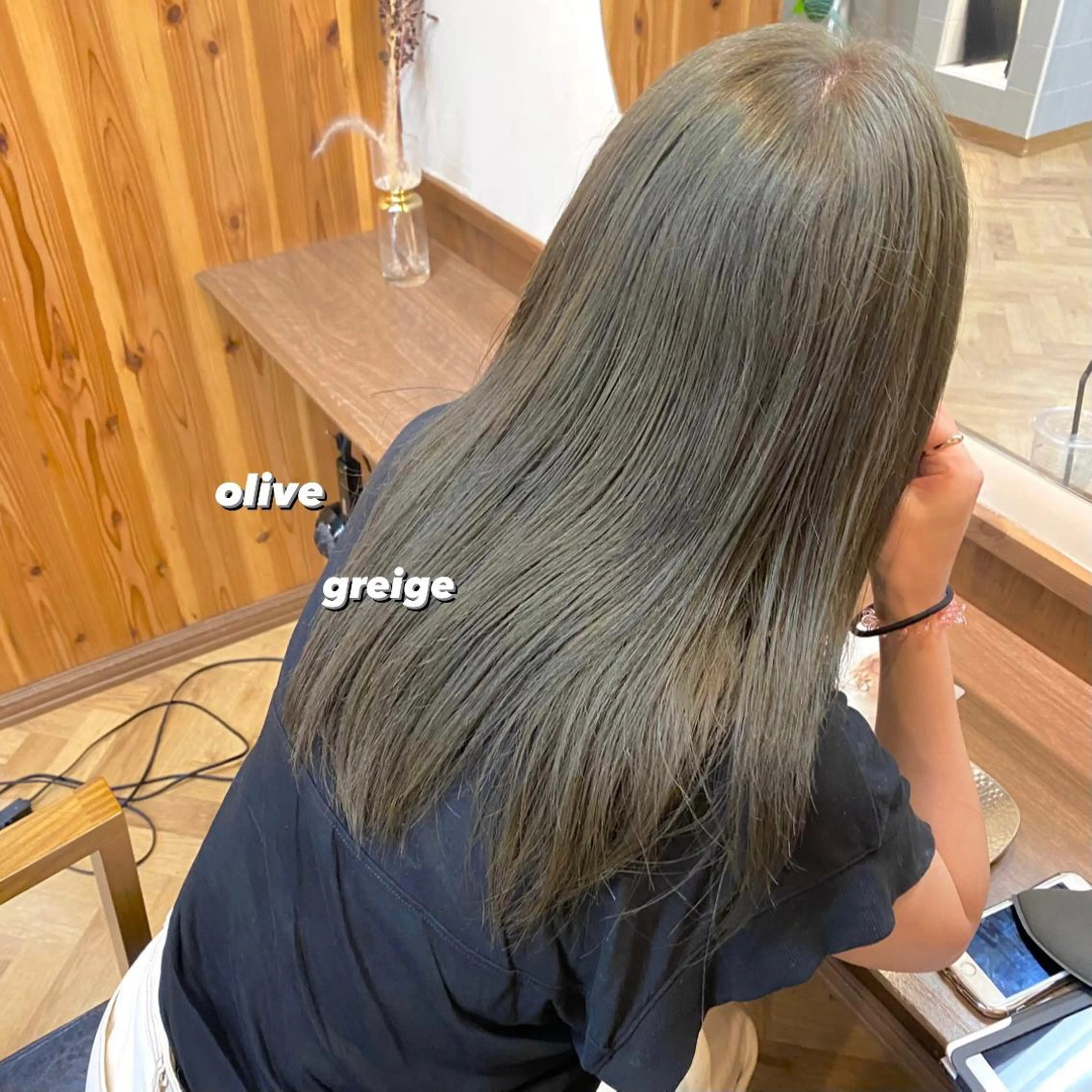 セミロング カラー パーマ ヘアアレンジ メンズ キッズ ネイル マツエク・マツパ メンズハイトーン ハイトーンカラー EMANON梅田店所属・前川 朋香のヘアスタイル