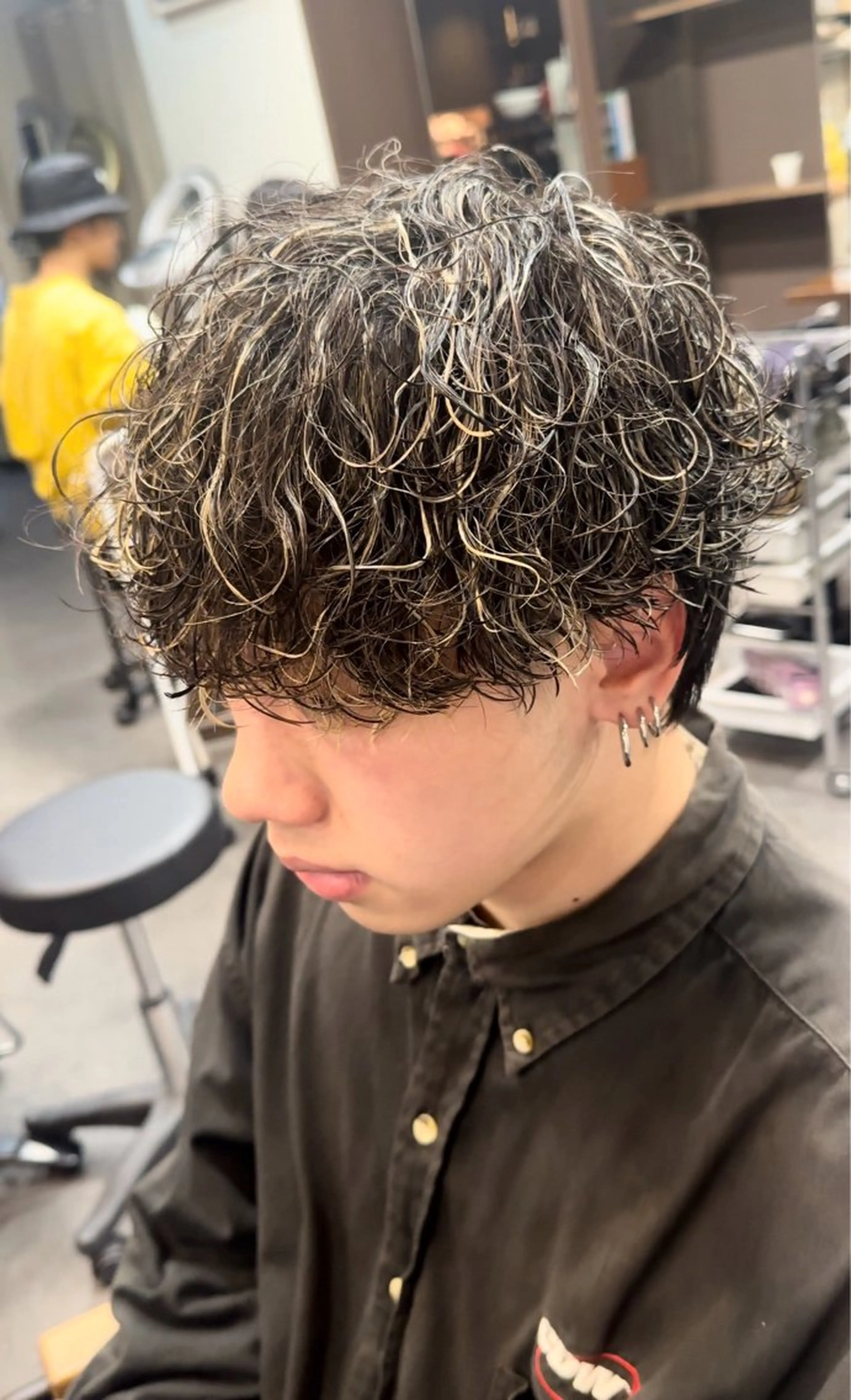 パーマ メンズ メンズメッシュ メンズパーマ 波巻きパーマ カット ヘアカラー パーマ 縮毛矯正 年間2000名担当◎ パーマ職人/仲原佑樹のヘアスタイル