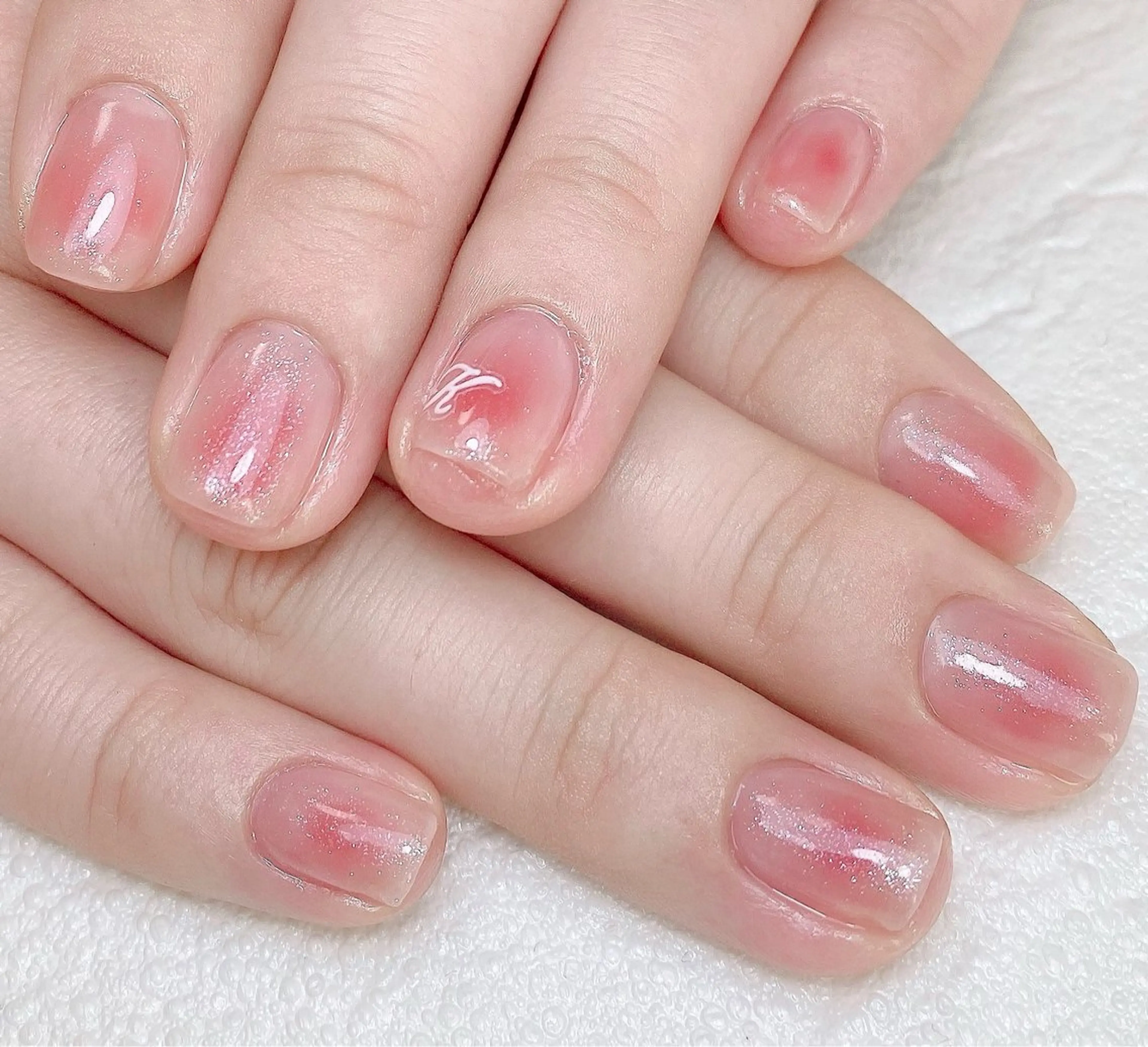 ネイル オーロラネイル チークネイル ラメ(グリッター) ワンホンネイル ハンドネイル Nail Salon K 🧸美爪育成のネイルデザイン