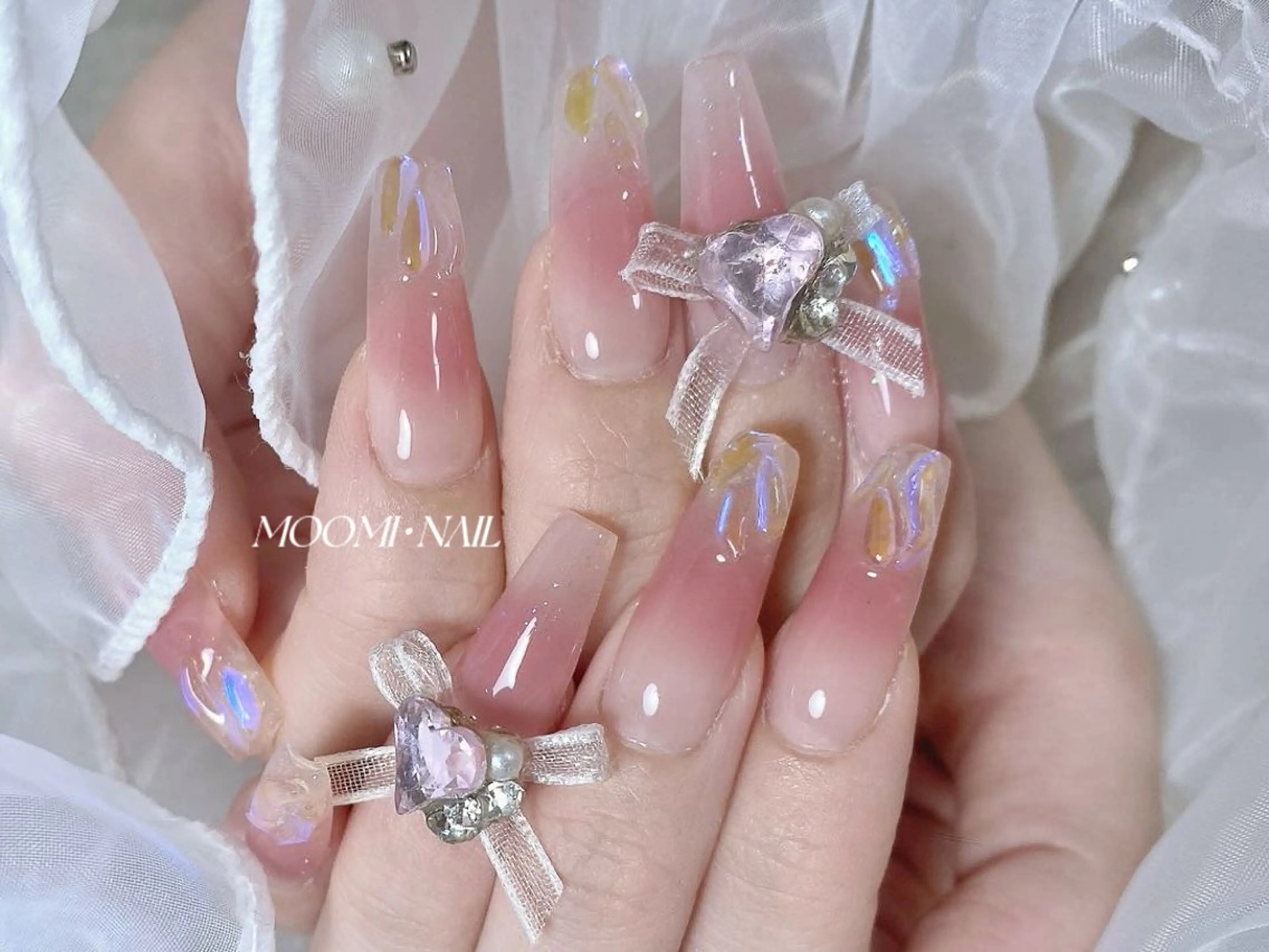 ネイル 𓇼𓈒𓏸ゆリ .Moomi 🎐のネイルデザイン